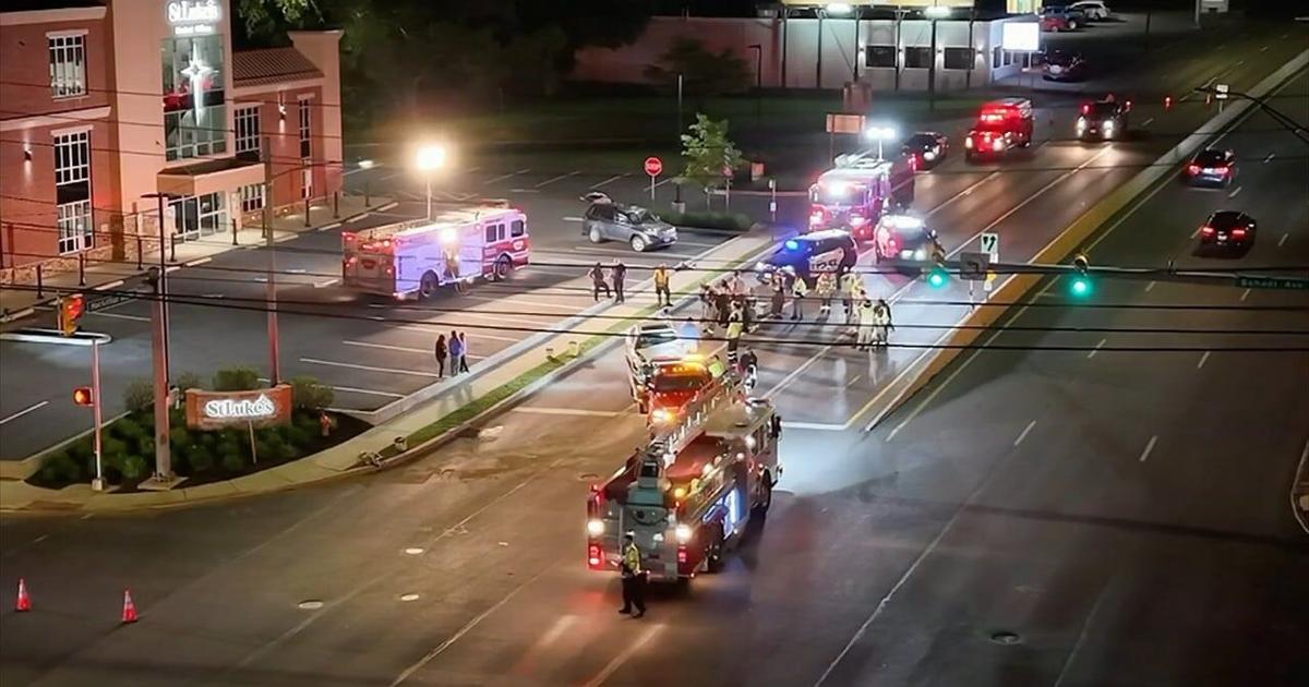 Multiple vehicles damaged in Whitehall Township collision on Friday | Allentown Area