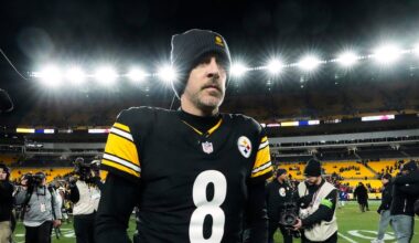 Aaron Rodgers agrees to a 1-year deal to return to the Pittsburgh Steelers, AP sources say