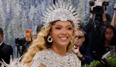 Beyoncé Seen Dancing in a Blazer and Jeans to Jay-Z’s Music in Philadelphia
