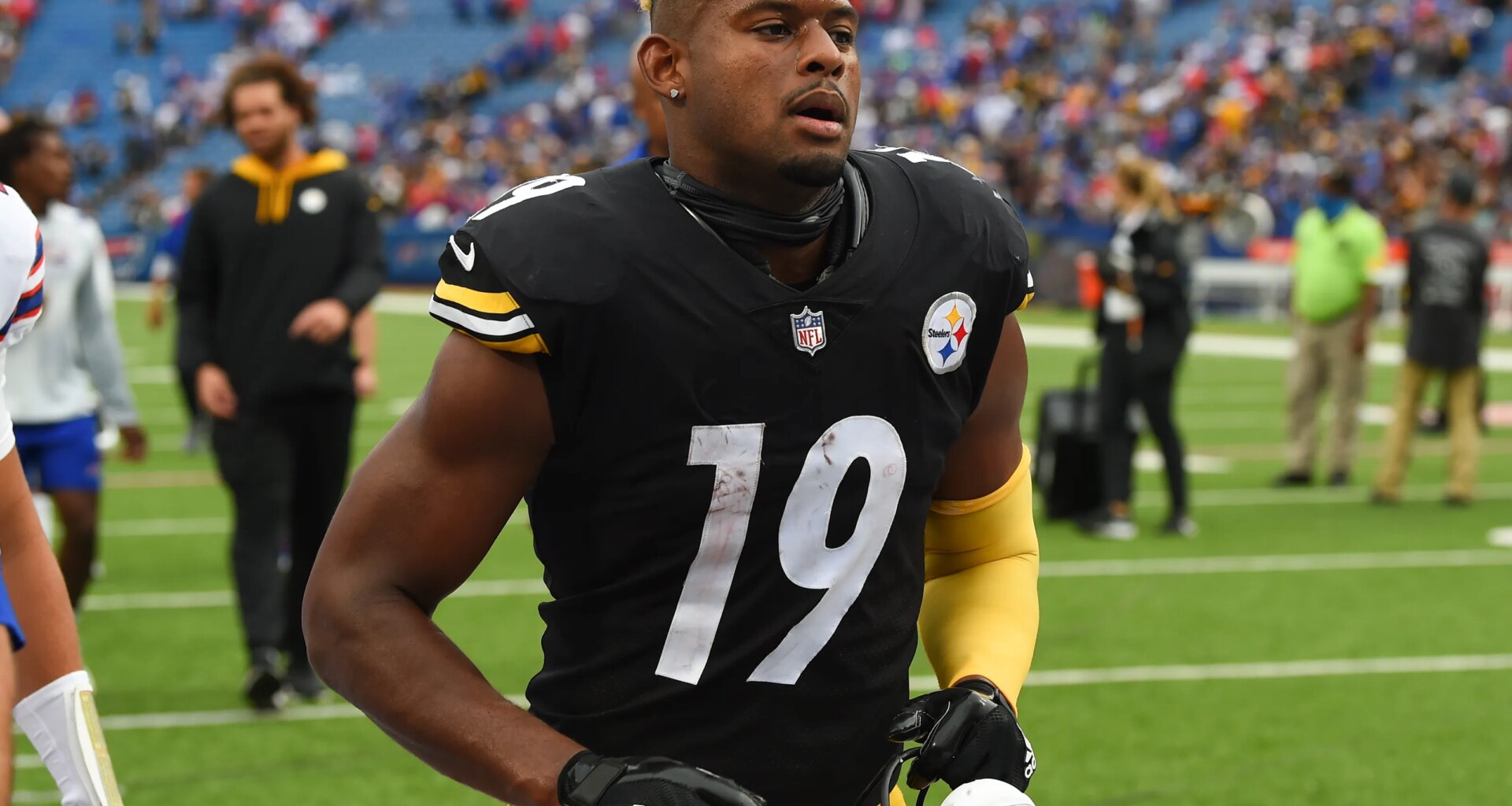 Steelers' Michael Pittman Jr. recruits JuJu Smith-Schuster back to Pittsburgh