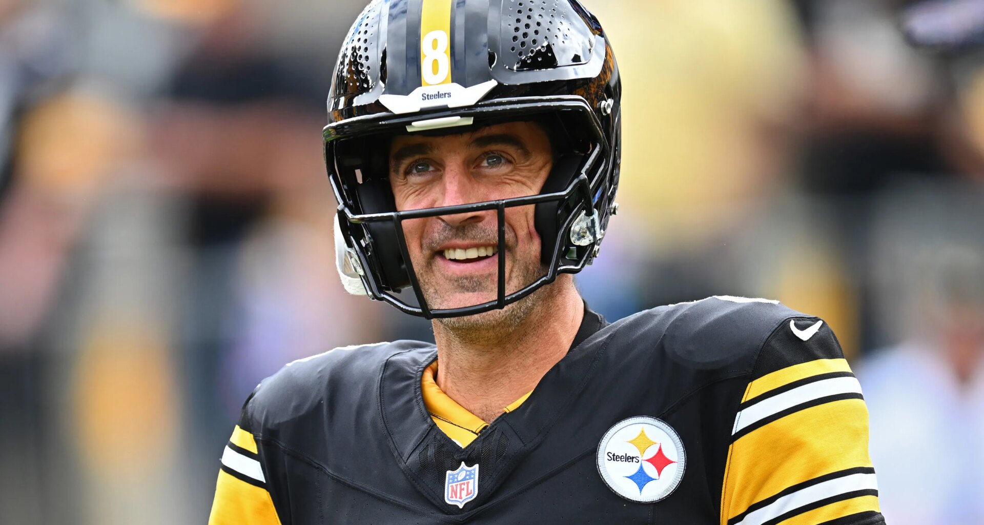Steelers in talks with Aaron Rodgers’ agent as QB arrives in Pittsburgh