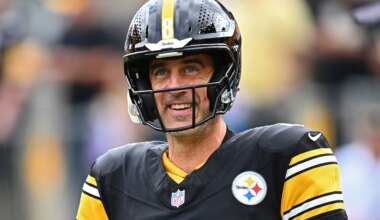 Steelers in talks with Aaron Rodgers’ agent as QB arrives in Pittsburgh