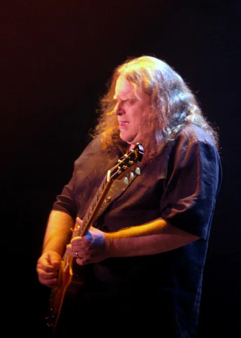 Warren Haynes and the Allman Brothers Band perform at the Warner Theatre in Erie on Aug. 11, 2006. The Allman Brothers Band – Warner Theatre, Erie, PA 8/11/06 – 3 x CD (Tour Recording, Stereo), 2006 [r23185787] | Discogs