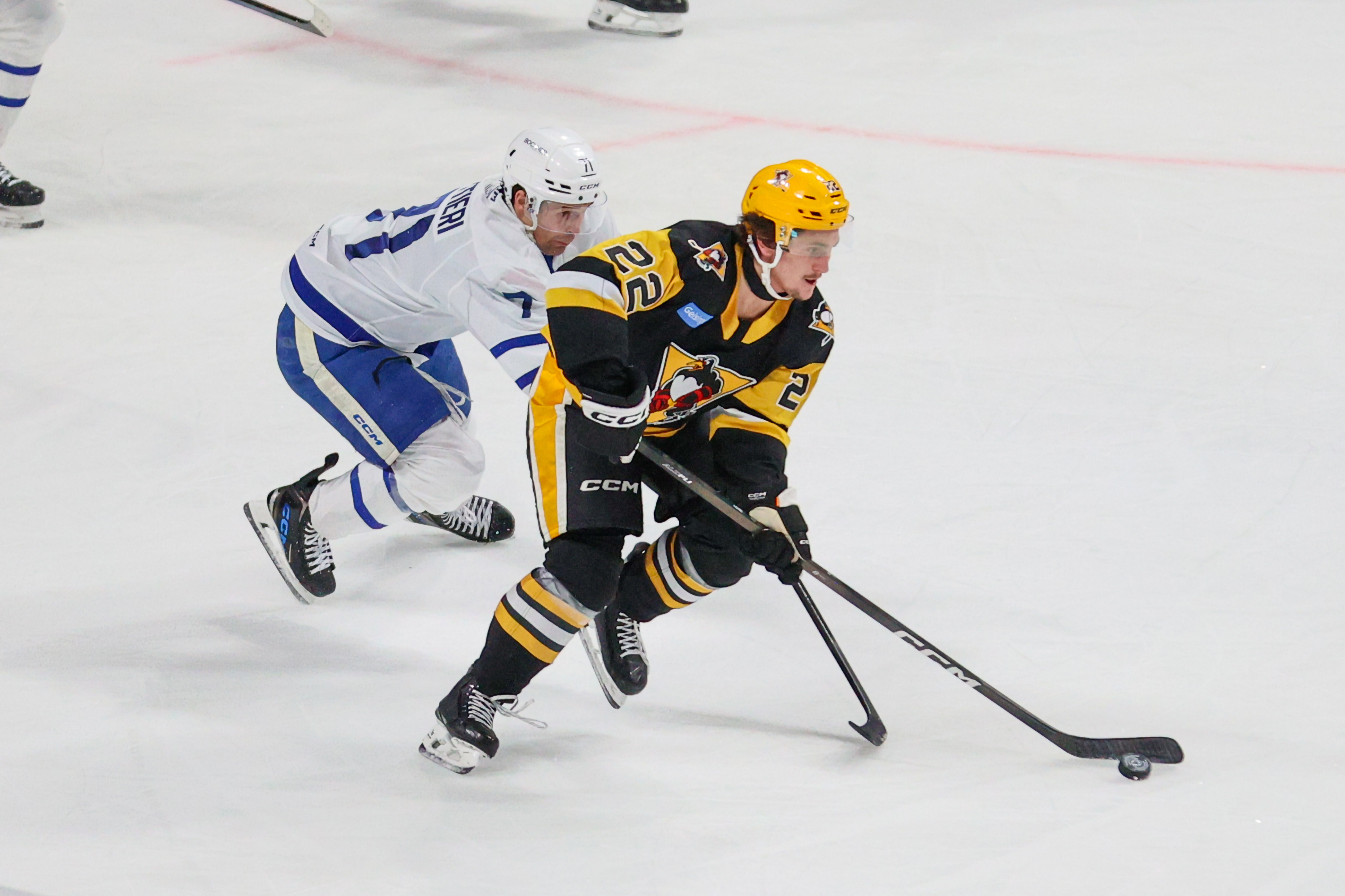 Wilkes-Barre/Scranton’s Tanner Howe handles the puck during Game 2 of...