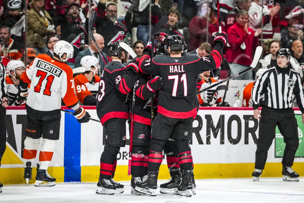 Hurricanes vs. Flyers Game 1: Key takeaways as Carolina steamrolls Philadelphia