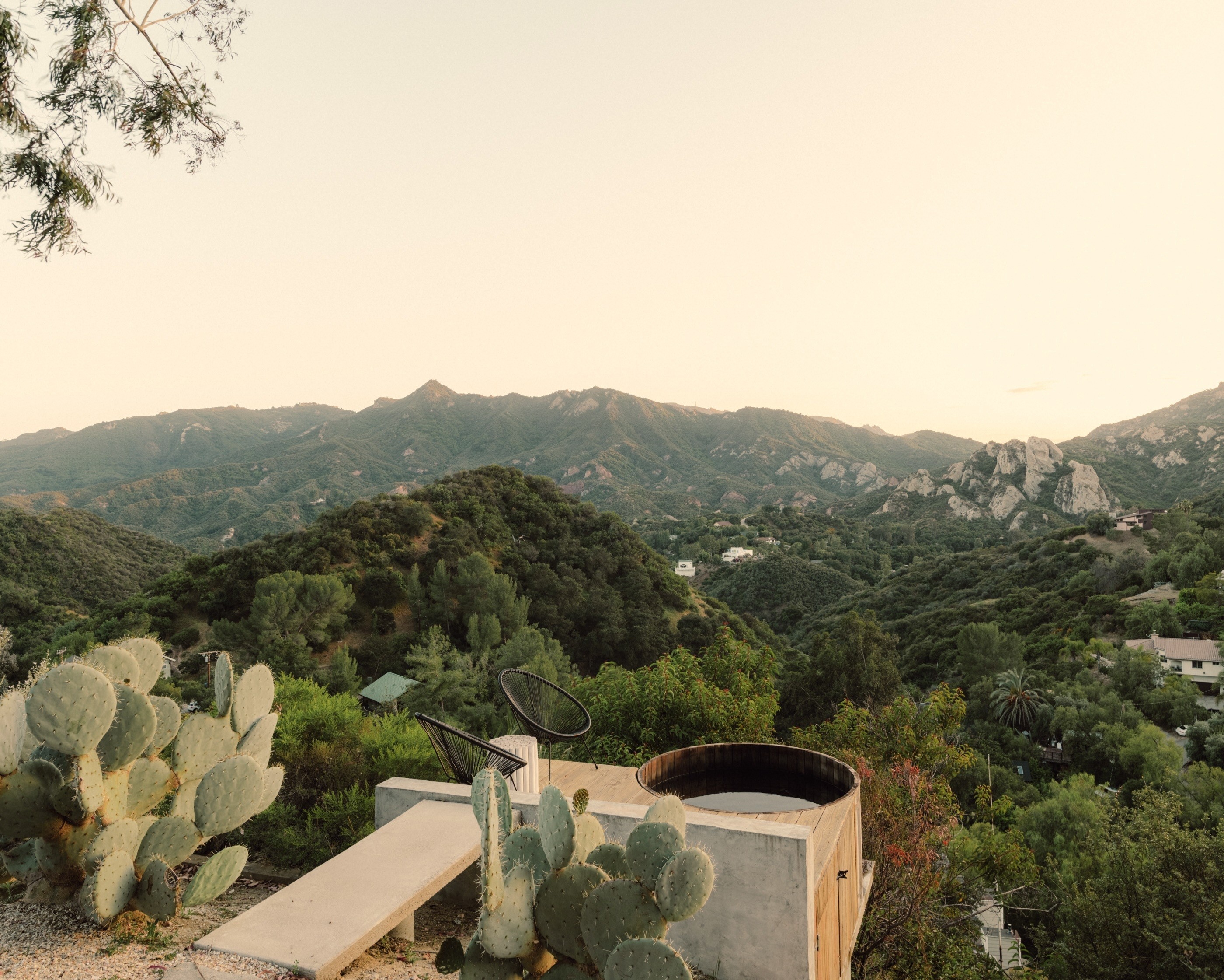 The cedar hot tub. (Photo by Collin Erie and Cody...
