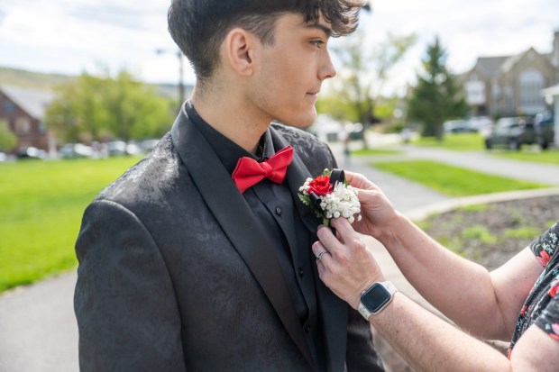 Palmerton Area High School students gather for Prom in the Park, on Friday, May 1, 2026, before heading to Bear Creek Mountain Resort for their prom.(Jonathan Broady/Special to The Morning Call)