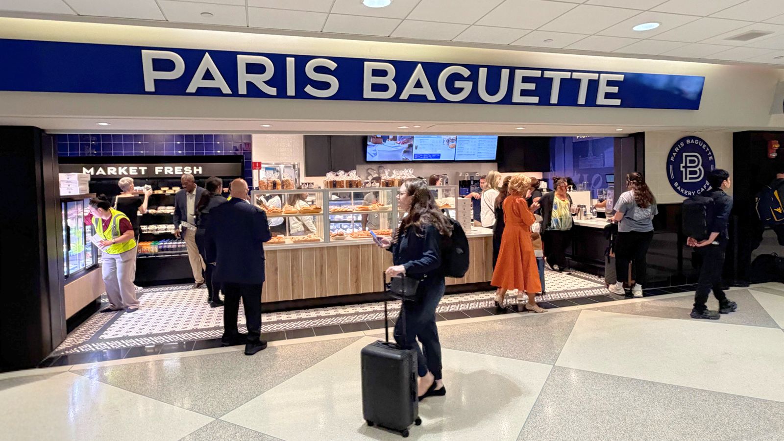 Paris Baguette Celebrates Major U.S. Milestone with 300th Café Opening at Philadelphia International Airport Paris Baguette Celebrates Major U.S. Milestone with 300th Café Opening at Philadelphia International Airport