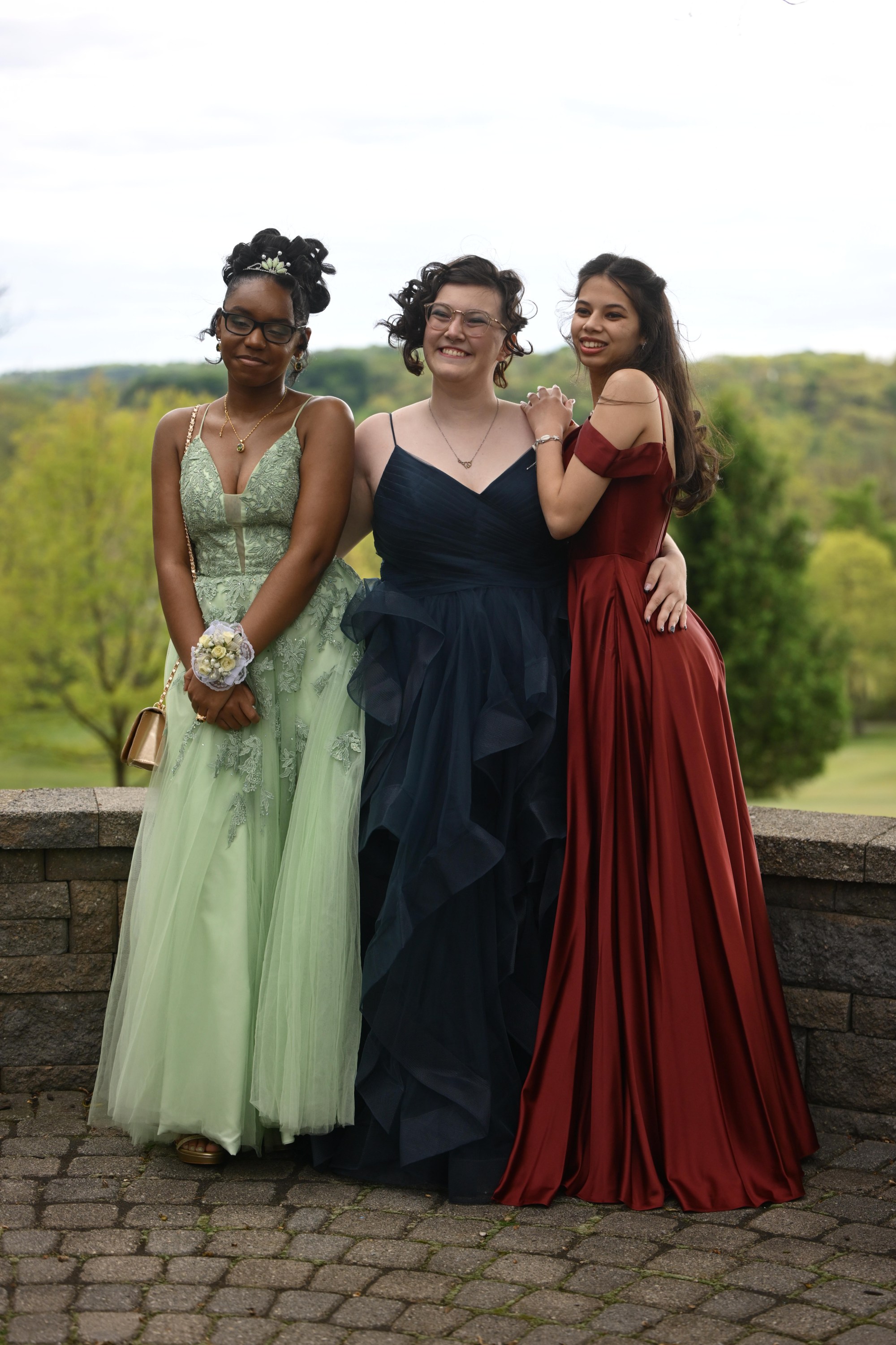 Catasauqua High School held its prom Friday, May 15, 2026, at Woodstone Country Club in Danielsville. Students and their guests arrive to the big night. (Monica Cabrera/The Morning Call)