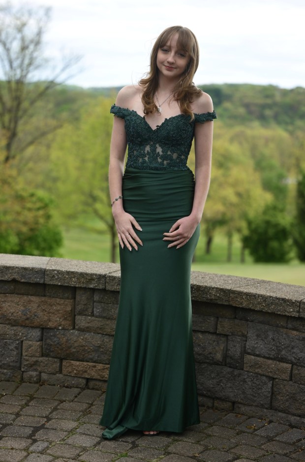 Catasauqua High School held its prom Friday, May 15, 2026, at Woodstone Country Club in Danielsville. Students and their guests arrive to the big night. (Monica Cabrera/The Morning Call)
