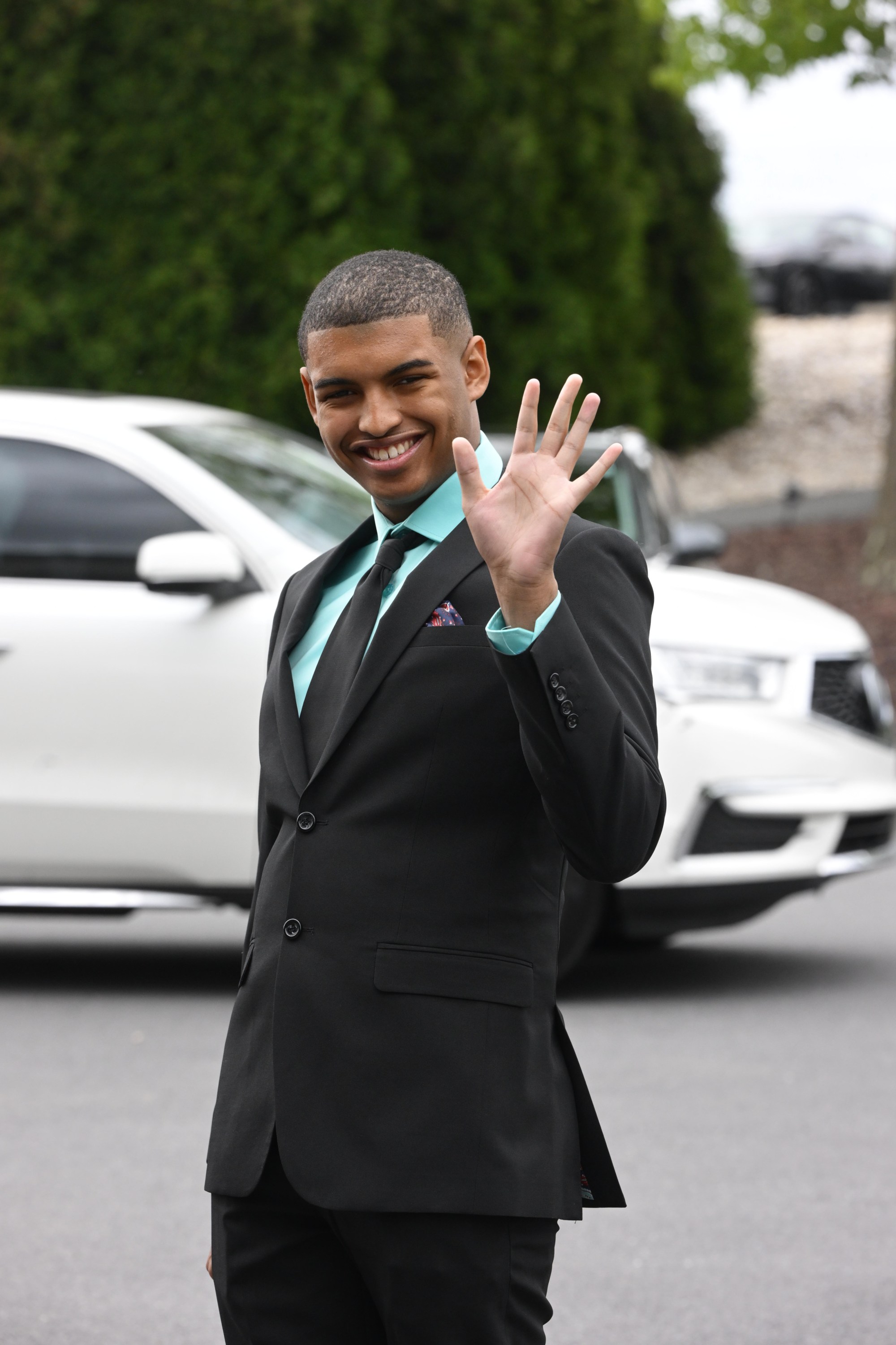 Catasauqua High School held its prom Friday, May 15, 2026, at Woodstone Country Club in Danielsville. Students and their guests arrive to the big night. (Monica Cabrera/The Morning Call)