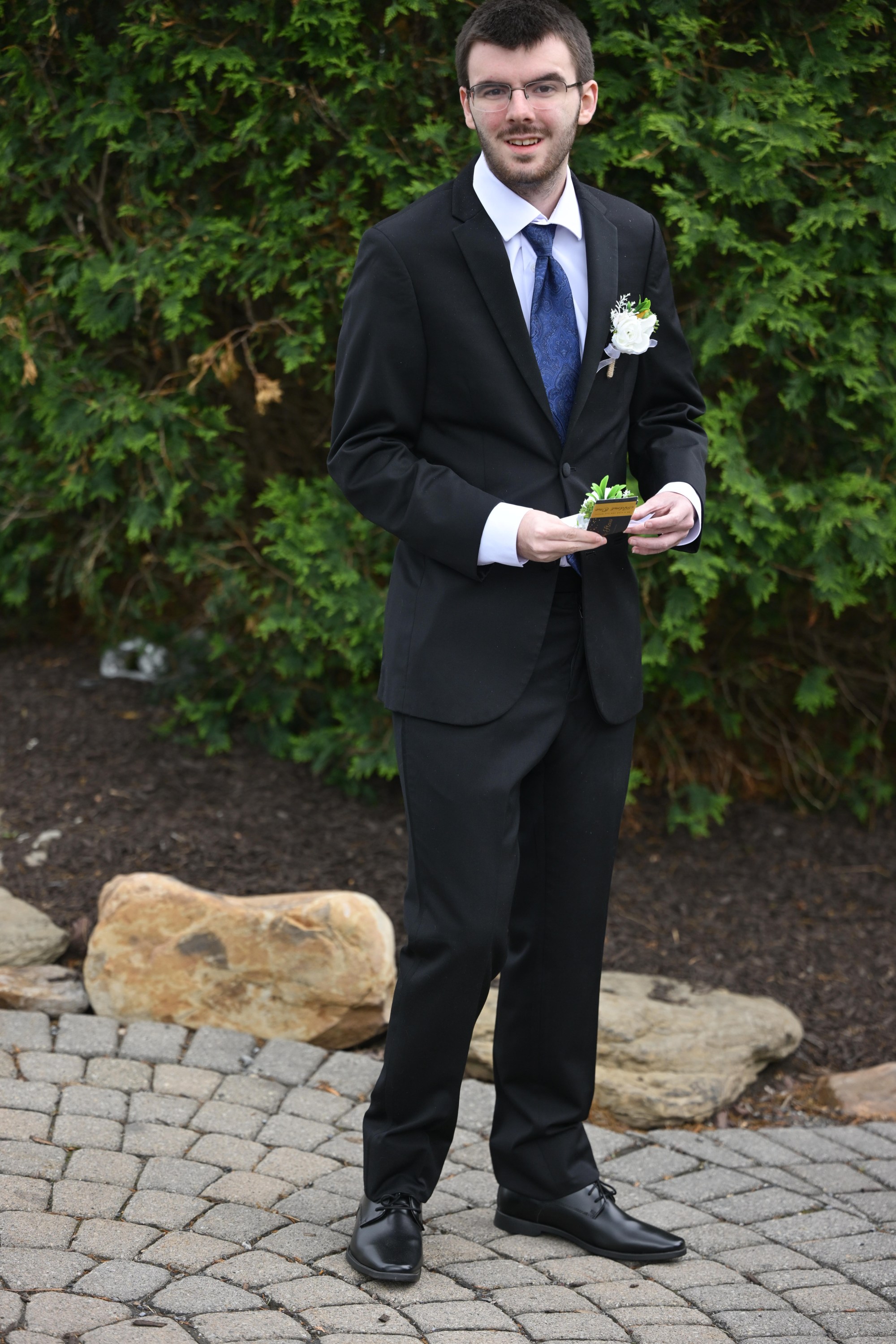 Catasauqua High School held its prom Friday, May 15, 2026, at Woodstone Country Club in Danielsville. Students and their guests arrive to the big night. (Monica Cabrera/The Morning Call)
