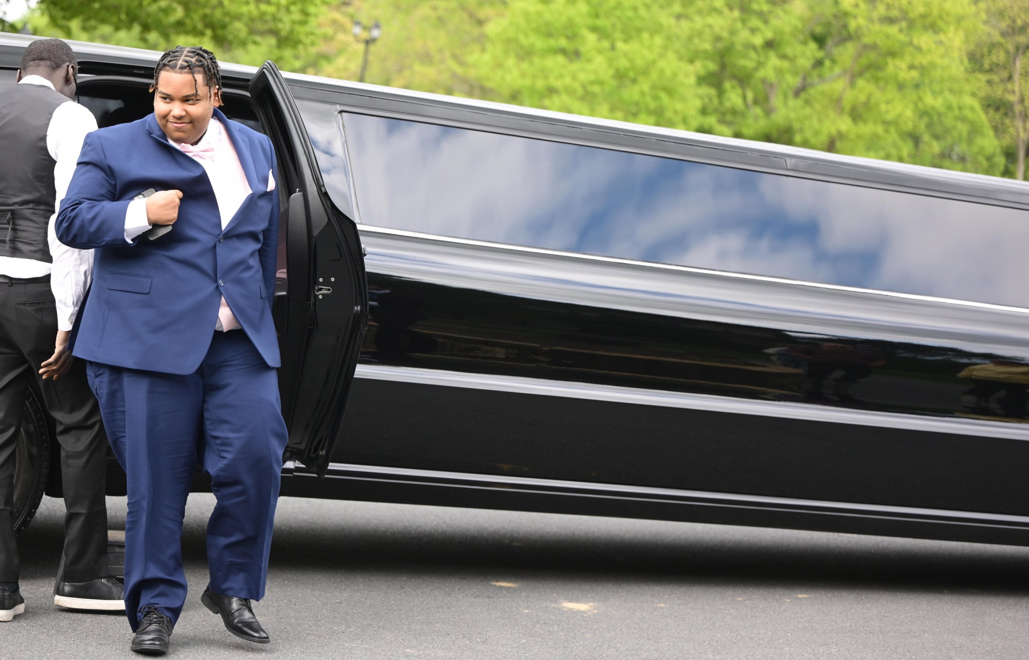 Catasauqua High School held its prom Friday, May 15, 2026, at Woodstone Country Club in Danielsville. Students and their guests arrive to the big night. (Monica Cabrera/The Morning Call)