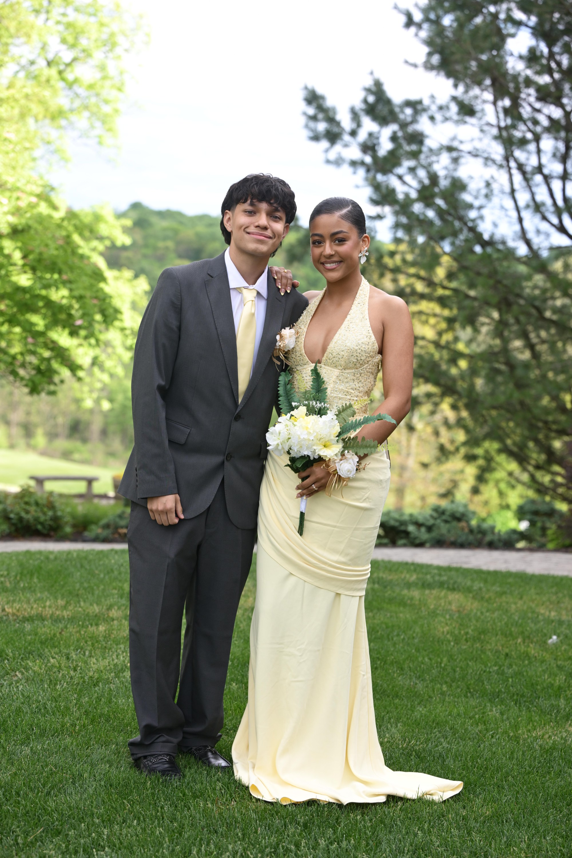 Catasauqua High School held its prom Friday, May 15, 2026, at Woodstone Country Club in Danielsville. Students and their guests arrive to the big night. (Monica Cabrera/The Morning Call)