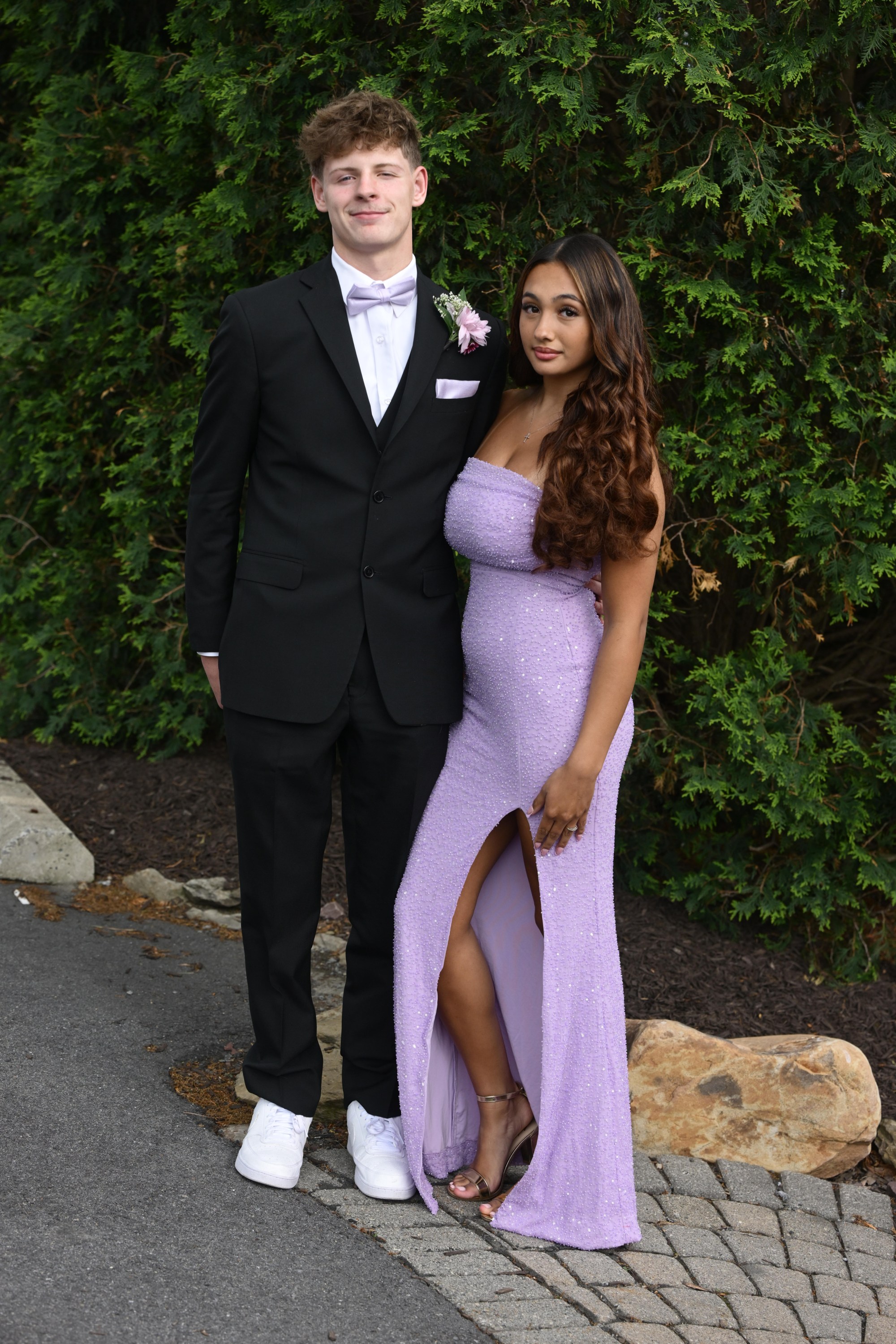 Catasauqua High School held its prom Friday, May 15, 2026, at Woodstone Country Club in Danielsville. Students and their guests arrive to the big night. (Monica Cabrera/The Morning Call)