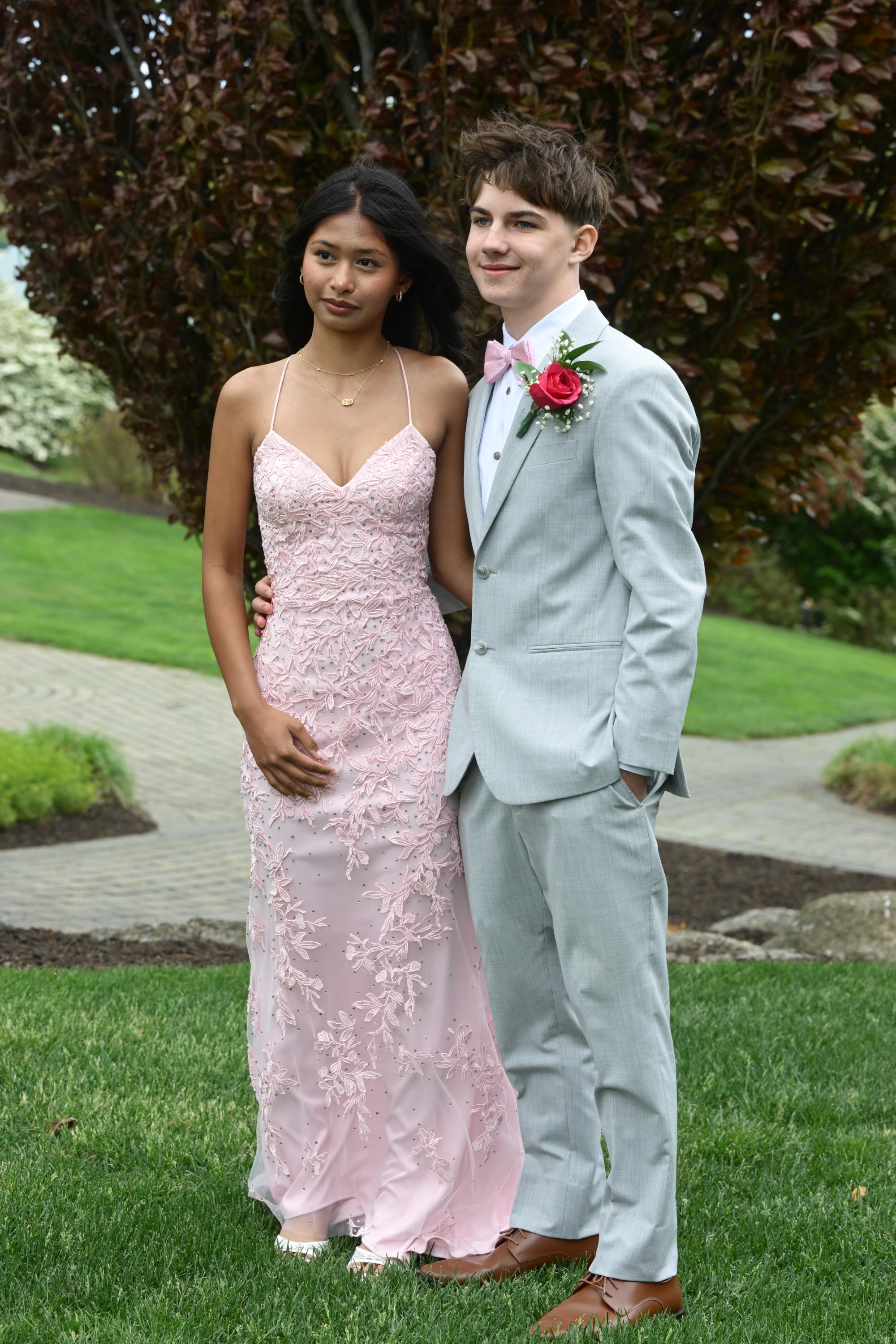 Catasauqua High School held its prom Friday, May 15, 2026, at Woodstone Country Club in Danielsville. Students and their guests arrive to the big night. (Monica Cabrera/The Morning Call)