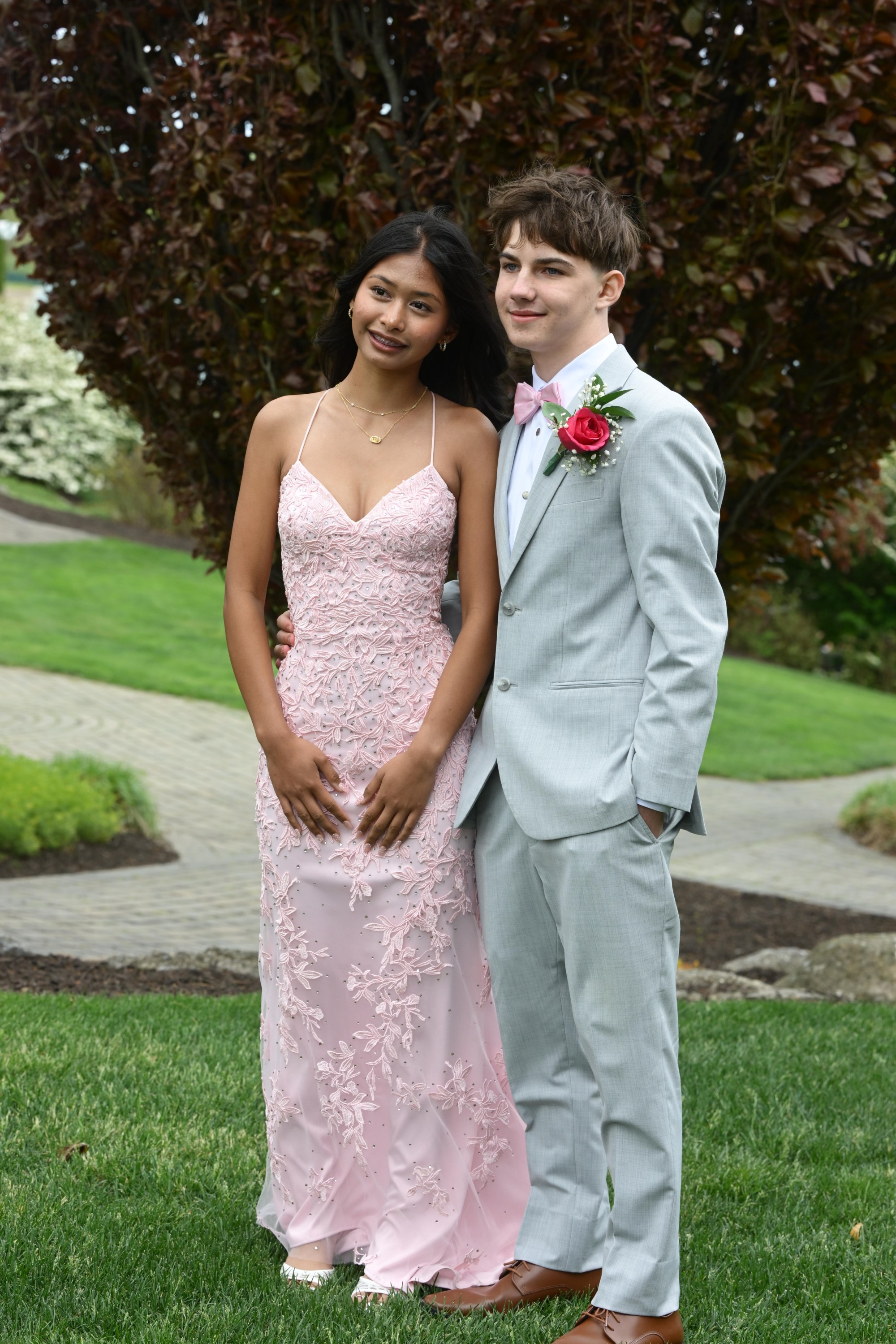 Catasauqua High School held its prom Friday, May 15, 2026, at Woodstone Country Club in Danielsville. Students and their guests arrive to the big night. (Monica Cabrera/The Morning Call)