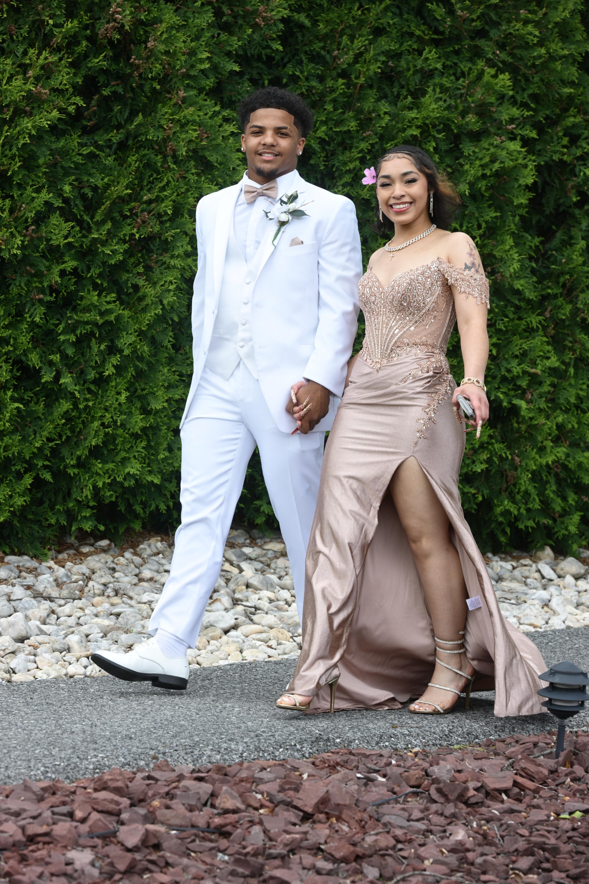 Catasauqua High School held its prom Friday, May 15, 2026, at Woodstone Country Club in Danielsville. Students and their guests arrive to the big night. (Monica Cabrera/The Morning Call)
