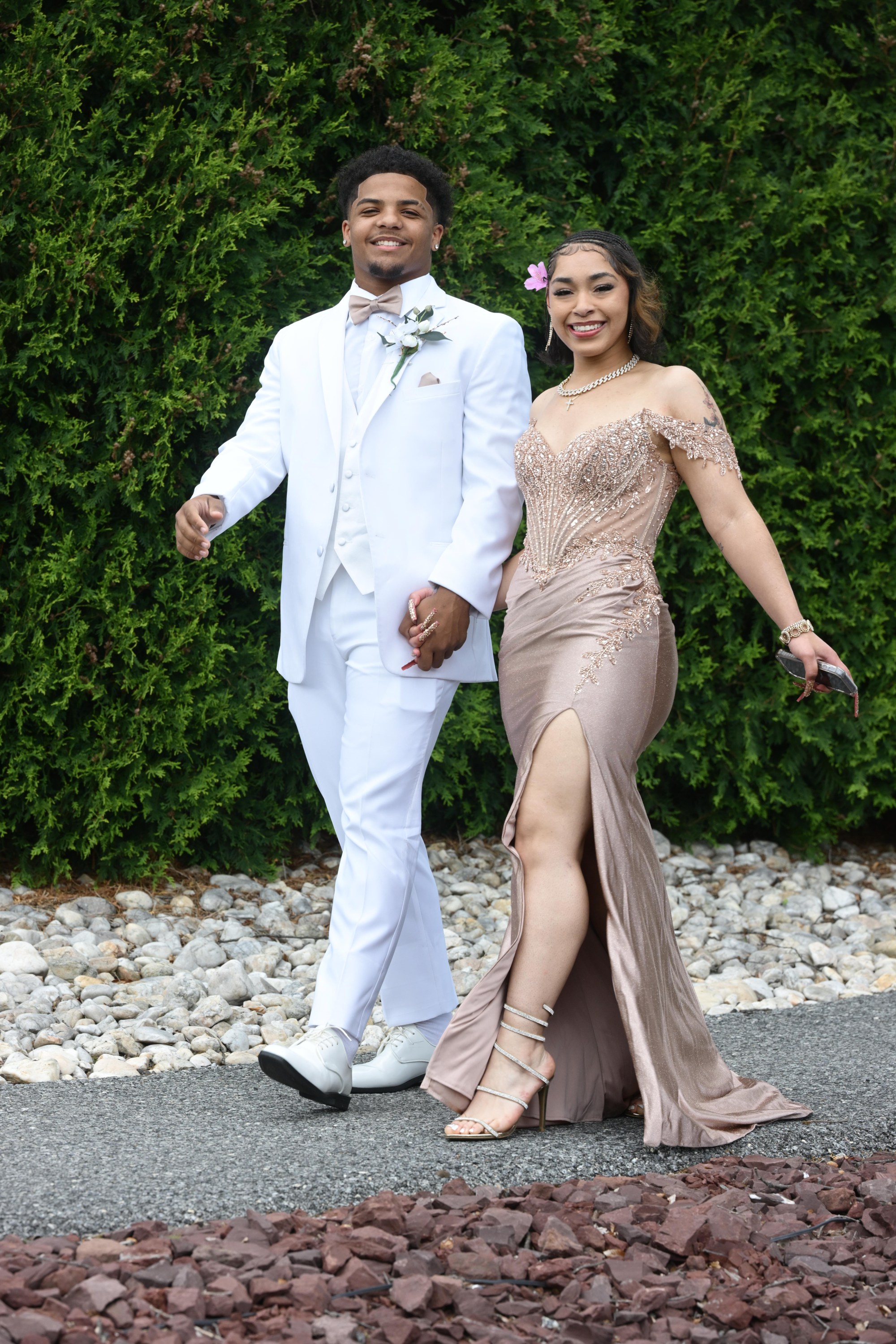 Catasauqua High School held its prom Friday, May 15, 2026, at Woodstone Country Club in Danielsville. Students and their guests arrive to the big night. (Monica Cabrera/The Morning Call)
