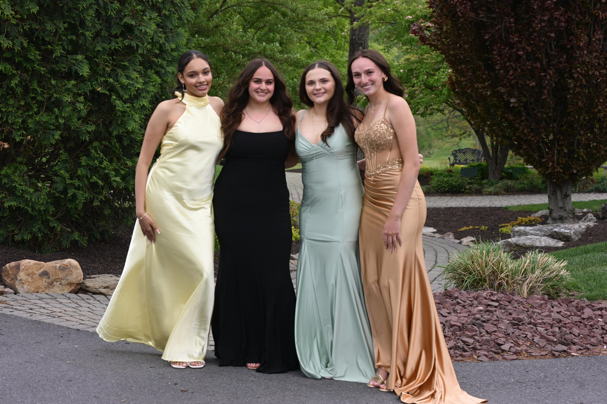 Catasauqua High School held its prom Friday, May 15, 2026, at Woodstone Country Club in Danielsville. Students and their guests arrive to the big night. (Monica Cabrera/The Morning Call)