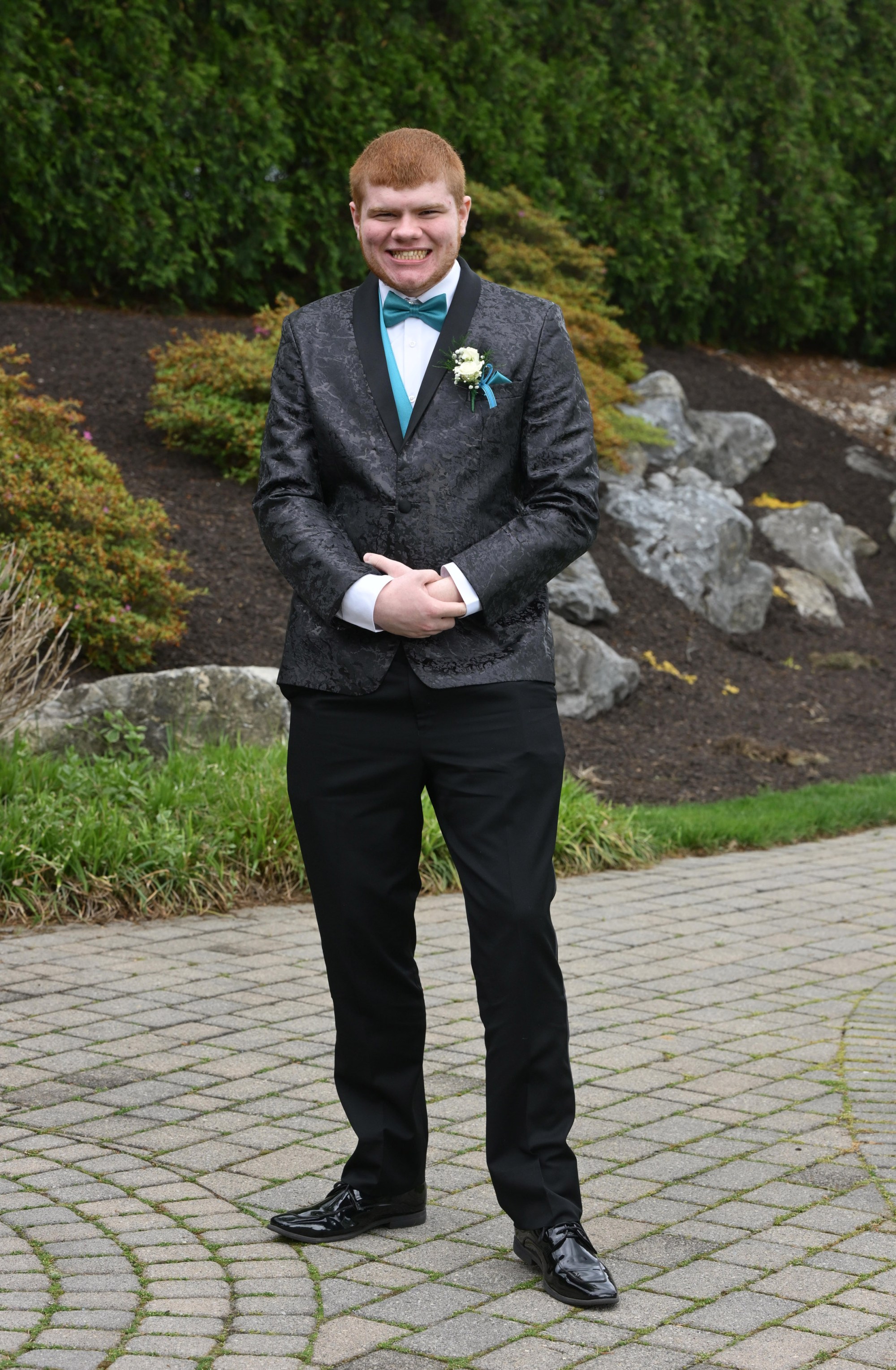 Catasauqua High School held its prom Friday, May 15, 2026, at Woodstone Country Club in Danielsville. Students and their guests arrive to the big night. (Monica Cabrera/The Morning Call)