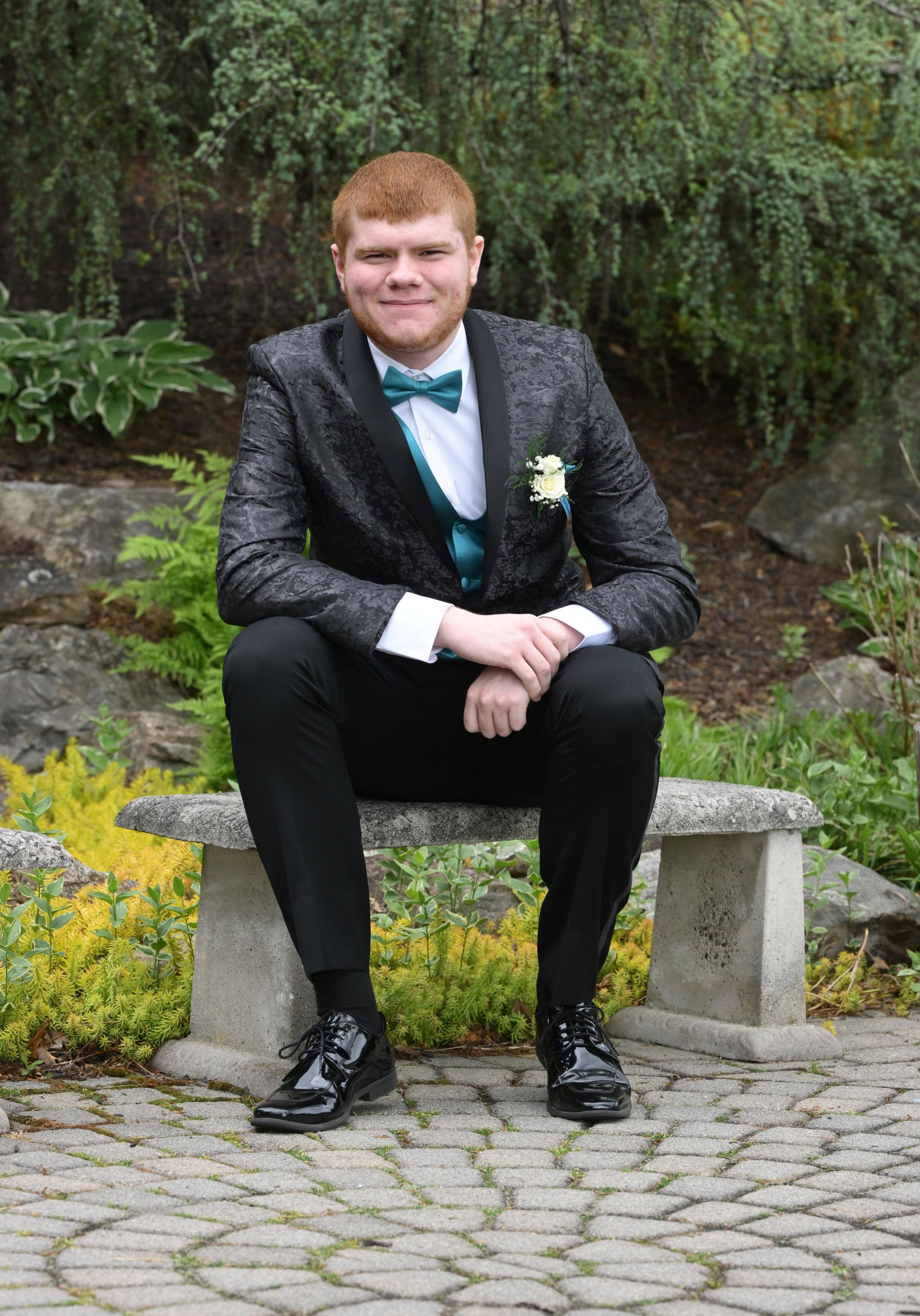Catasauqua High School held its prom Friday, May 15, 2026, at Woodstone Country Club in Danielsville. Students and their guests arrive to the big night. (Monica Cabrera/The Morning Call)