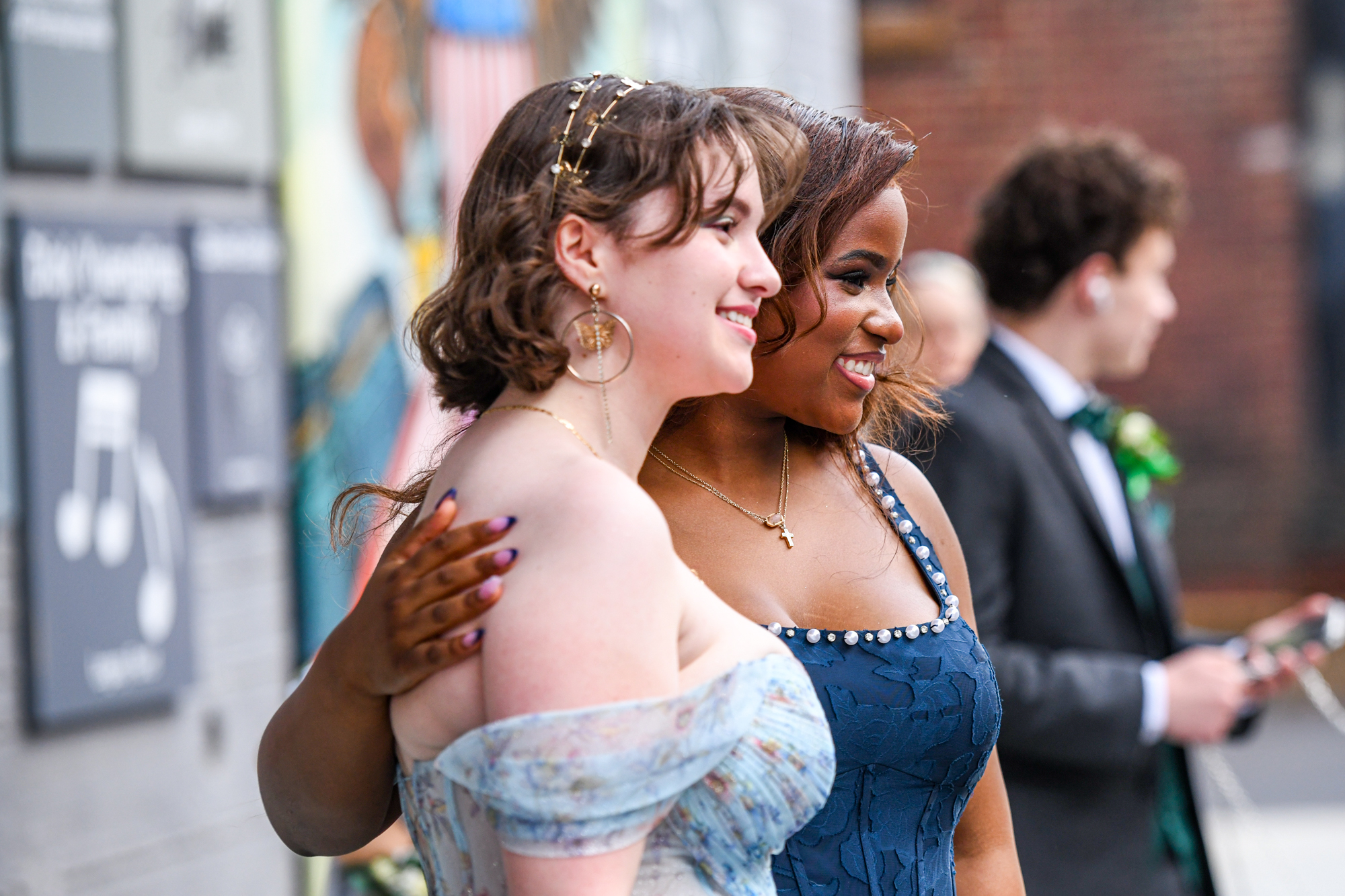 Easton Area High School held its prom Saturday, May 16, at SteelStacks in Bethlehem. Students and their guests arrive to the big night. (Riley Gallagher/Christmas City Studio)