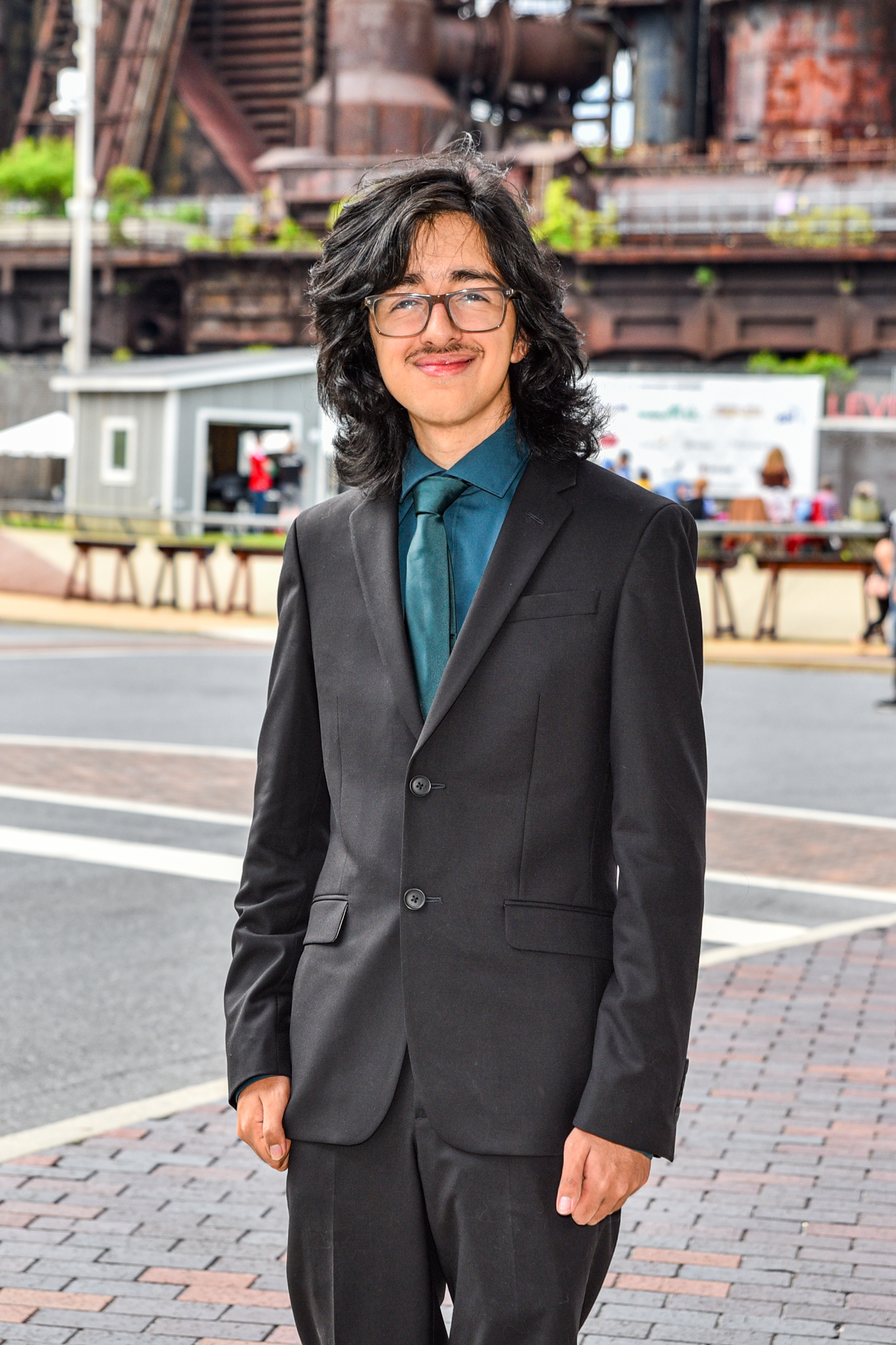 Easton Area High School held its prom Saturday, May 16, at SteelStacks in Bethlehem. Students and their guests arrive to the big night. (Riley Gallagher/Christmas City Studio)