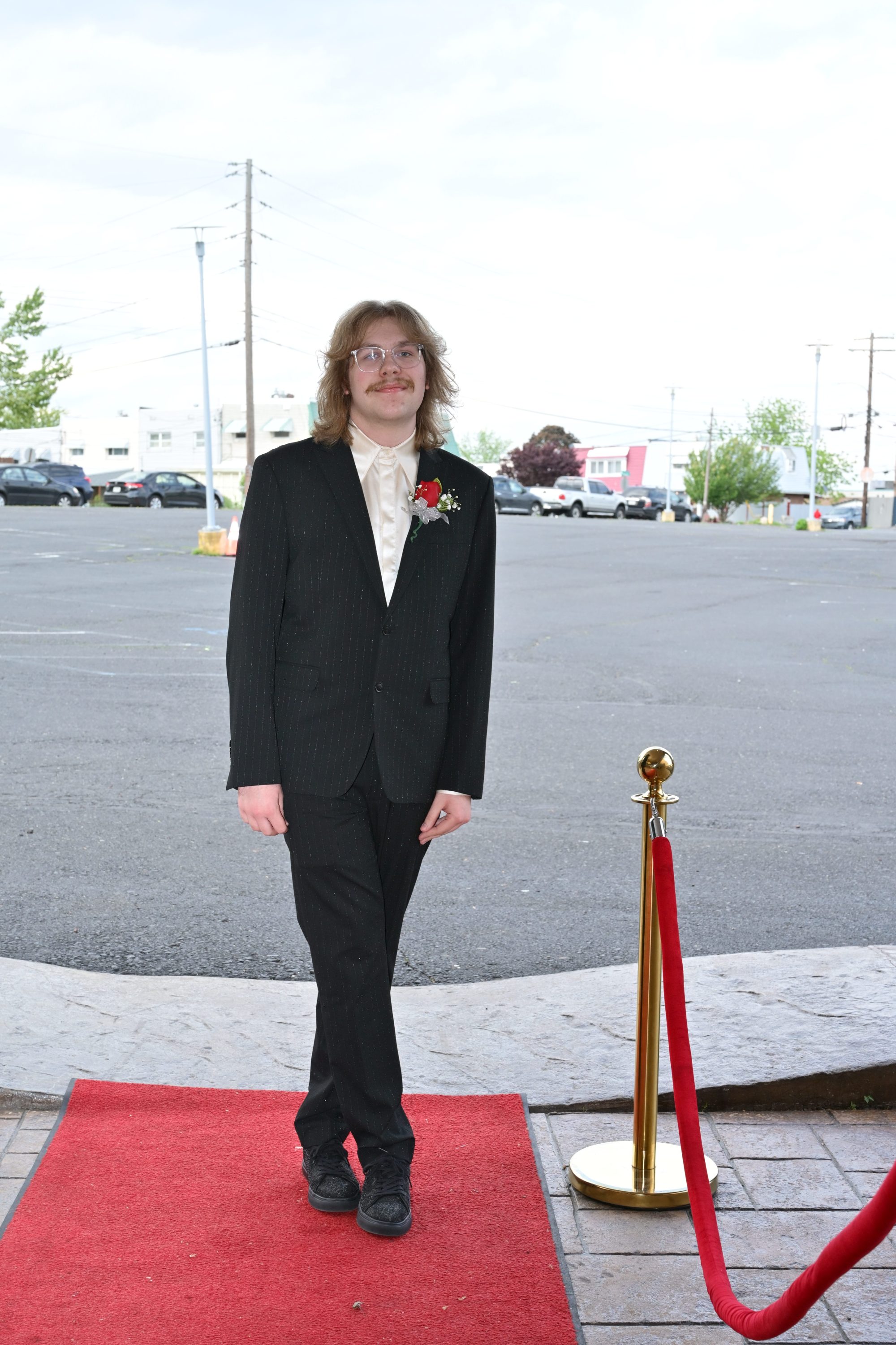 Emmaus High School held its senior prom Friday, May 8, 2026, at The Palace Center in Allentown. Students and their guests arrive to the big night. (April Gamiz/The Morning Call)