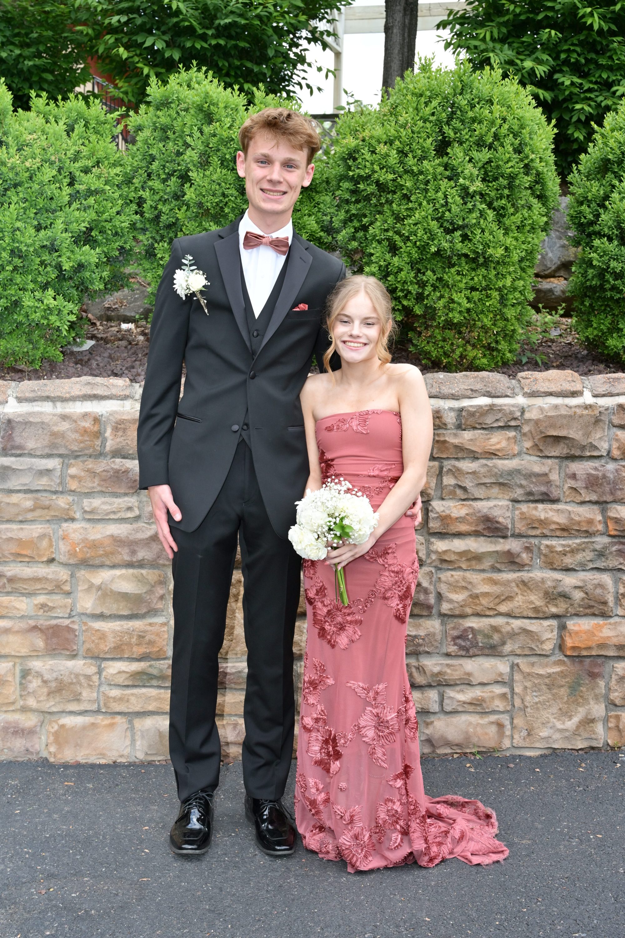 Emmaus High School held its senior prom Friday, May 8, 2026, at The Palace Center in Allentown. Students and their guests arrive to the big night. (April Gamiz/The Morning Call)