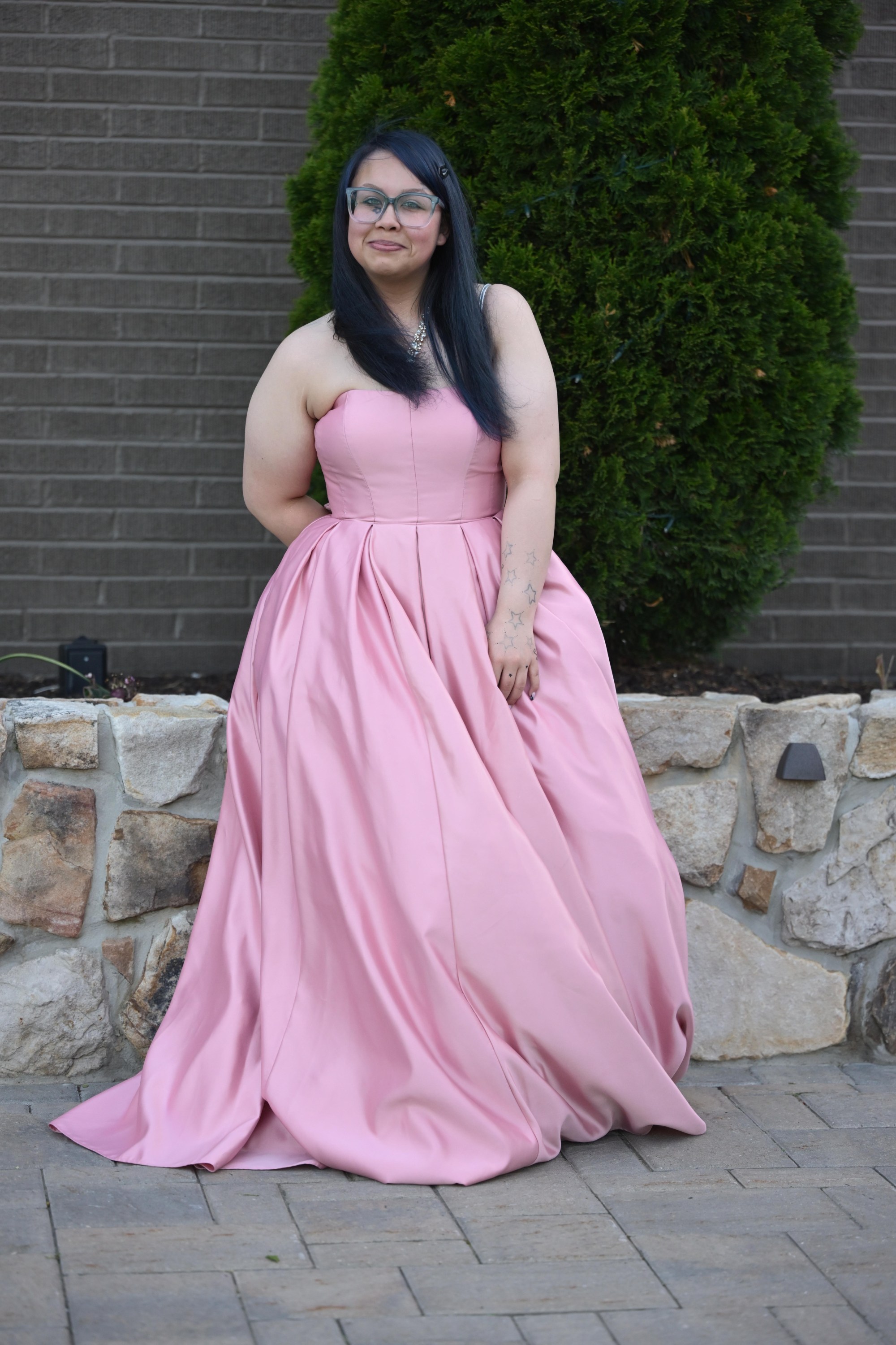 Executive Education Academy Charter School held its 2026 prom Friday, May 29, at The Club at Twin Lakes in North Whitehall Township. Students and their guests arrive to the big night. (Monica Cabrera/The Morning Call)