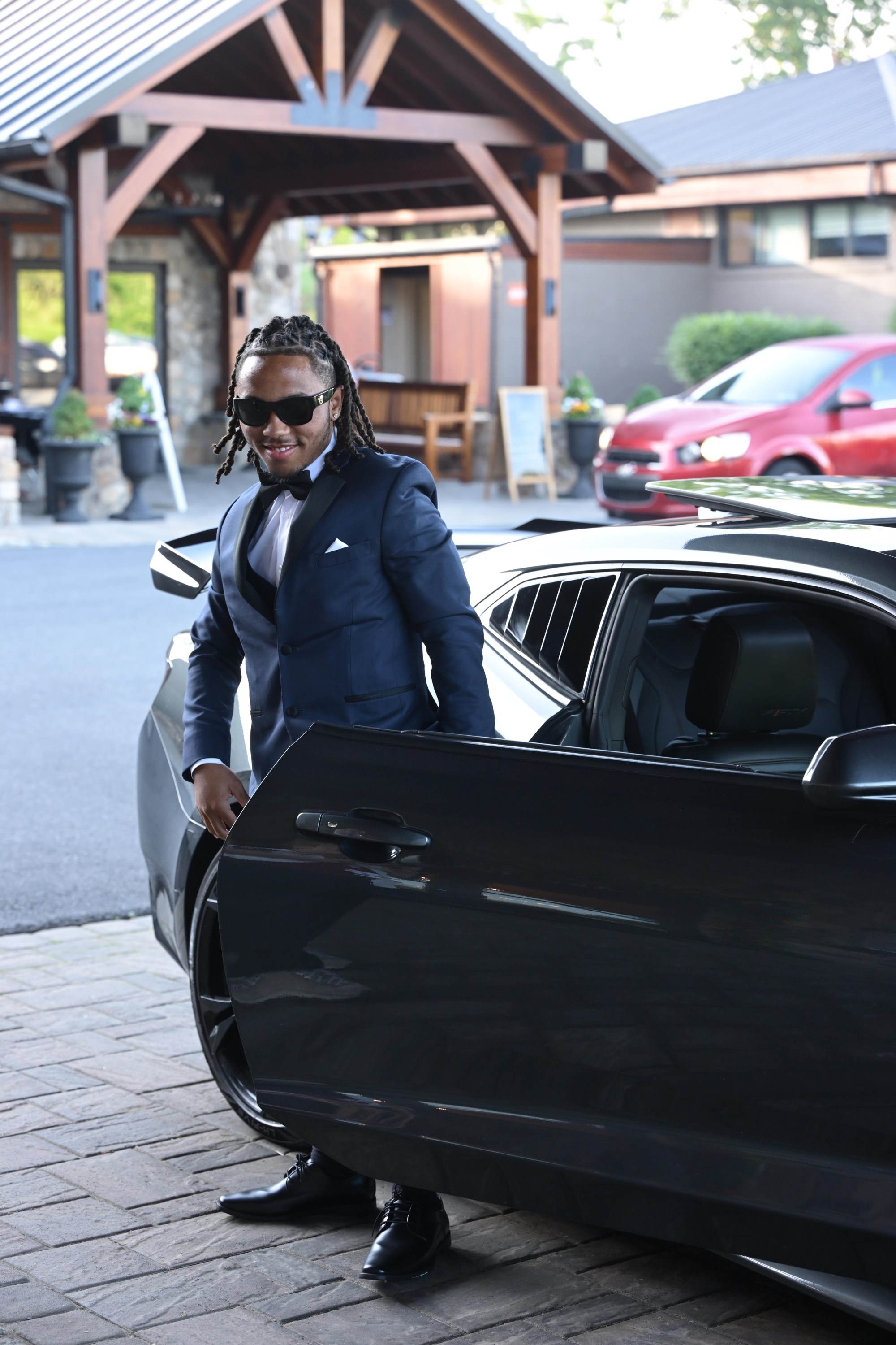 Executive Education Academy Charter School held its 2026 prom Friday, May 29, at The Club at Twin Lakes in North Whitehall Township. Students and their guests arrive to the big night. (Monica Cabrera/The Morning Call)