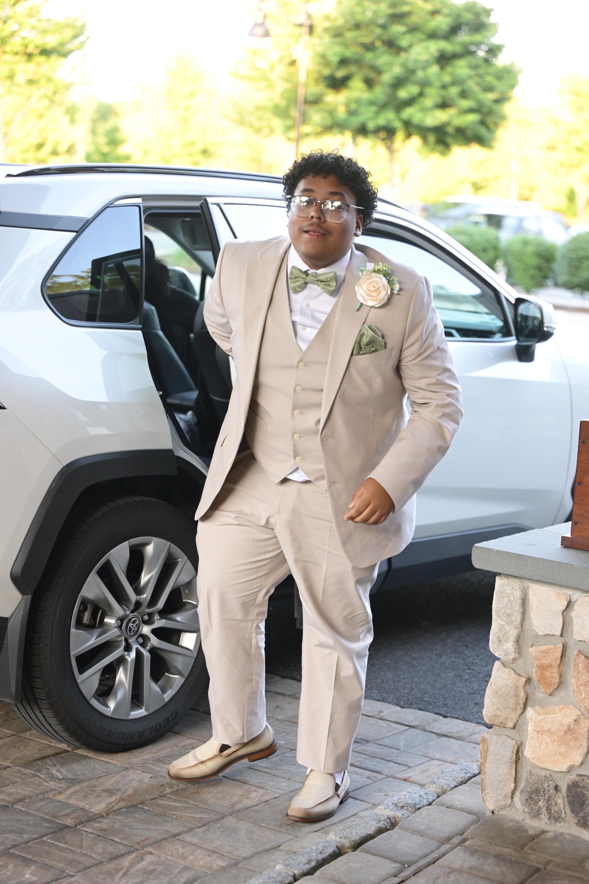 Executive Education Academy Charter School held its 2026 prom Friday, May 29, at The Club at Twin Lakes in North Whitehall Township. Students and their guests arrive to the big night. (Monica Cabrera/The Morning Call)
