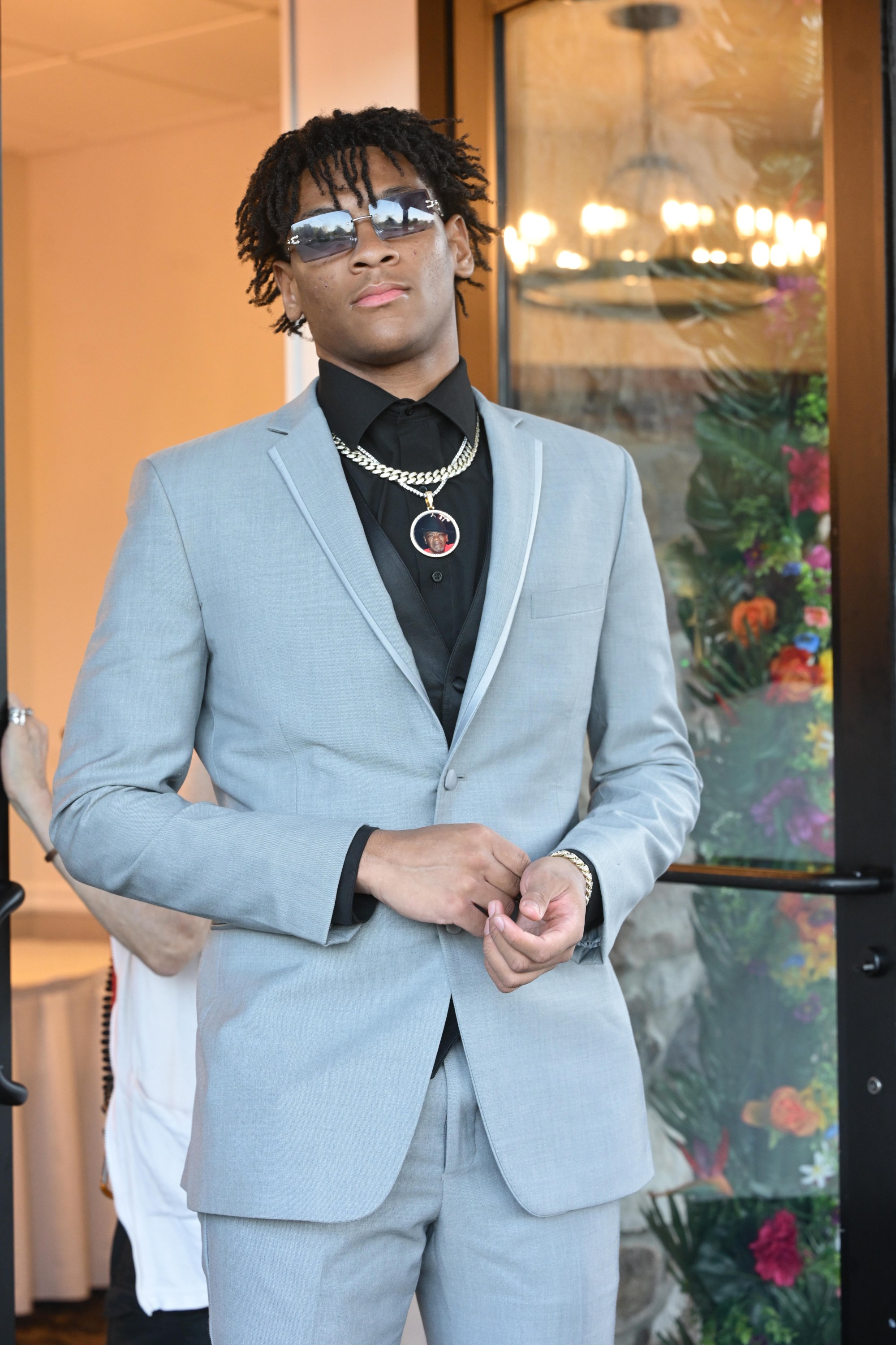 Executive Education Academy Charter School held its 2026 prom Friday, May 29, at The Club at Twin Lakes in North Whitehall Township. Students and their guests arrive to the big night. (Monica Cabrera/The Morning Call)