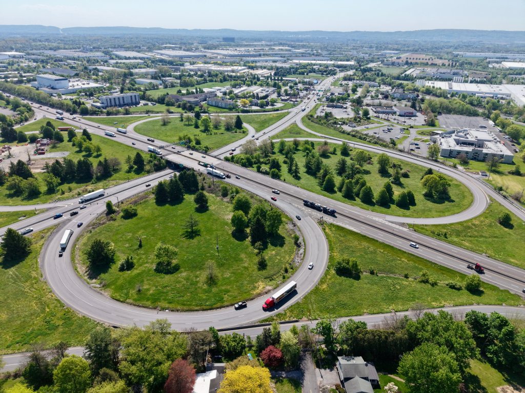 What's a diverging diamond interchange? I-78, Route 100 plans explained