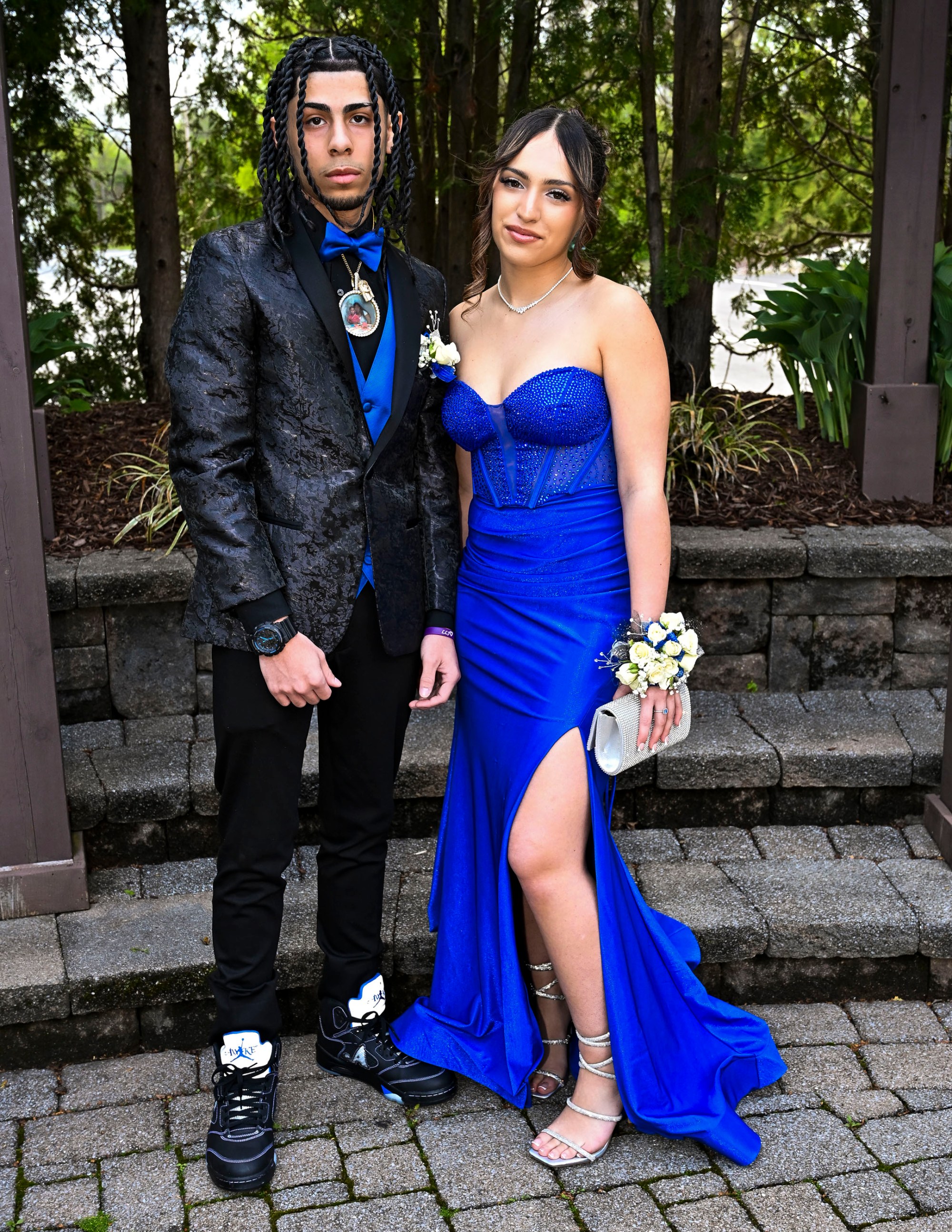Lincoln Leadership Academy held its prom Thursday, April 30, 2026, at Blue Grillhouse in Bethlehem Township. Students and their guests arrive to the big night. (April Gamiz/The Morning Call)