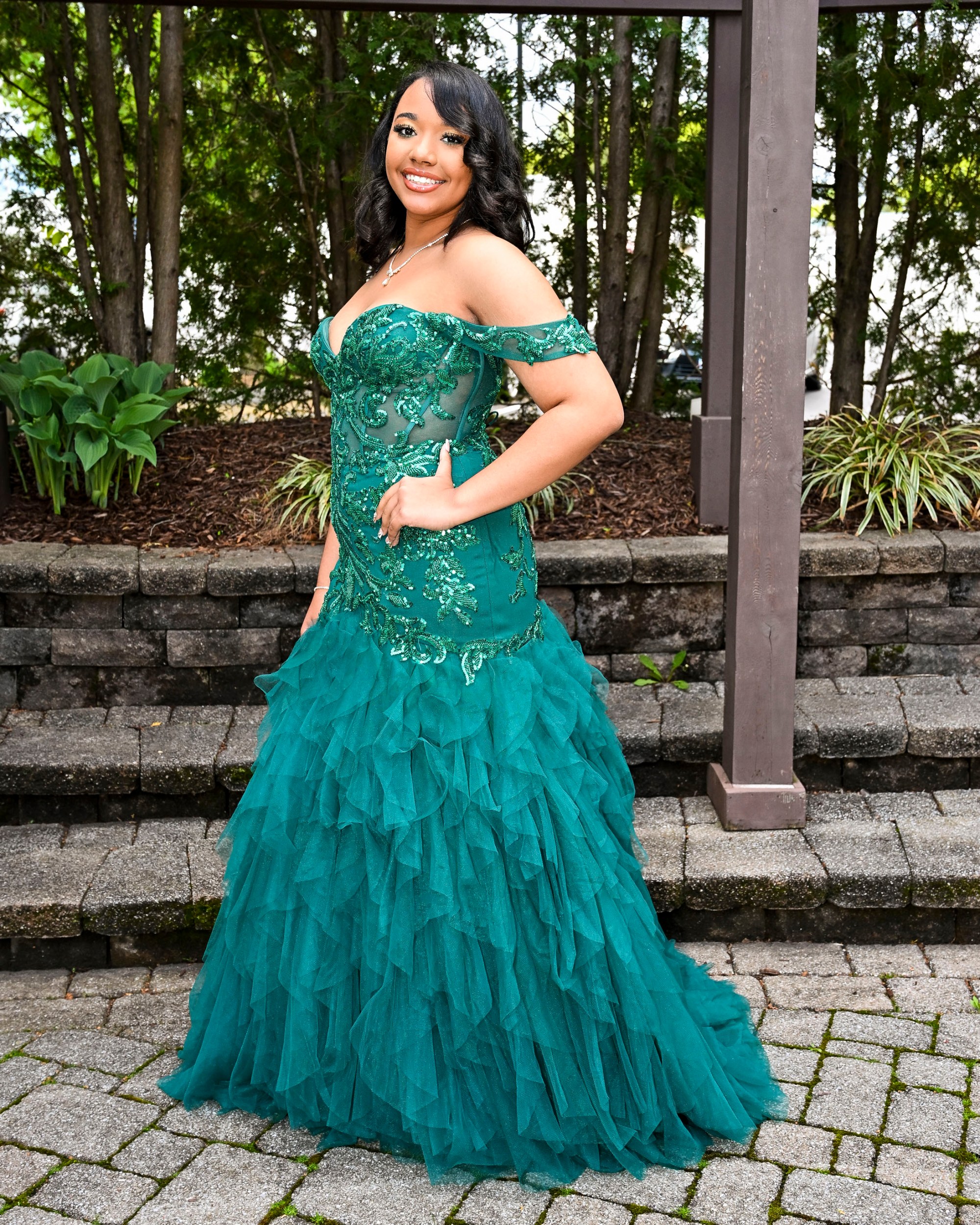 Lincoln Leadership Academy held its prom Thursday, April 30, 2026, at Blue Grillhouse in Bethlehem Township. Students and their guests arrive to the big night. (April Gamiz/The Morning Call)