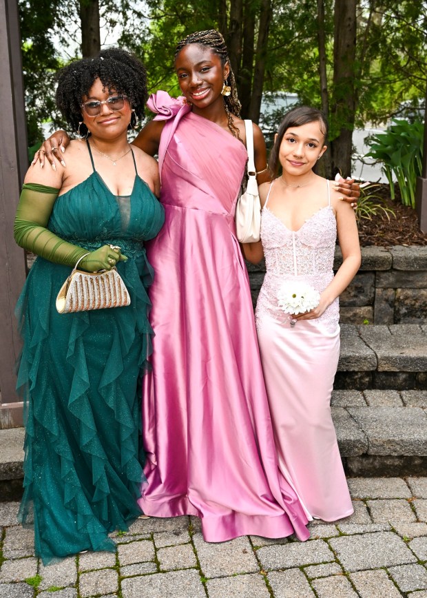 Lincoln Leadership Academy held its prom Thursday, April 30, 2026, at Blue Grillhouse in Bethlehem Township. Students and their guests arrive to the big night. (April Gamiz/The Morning Call)