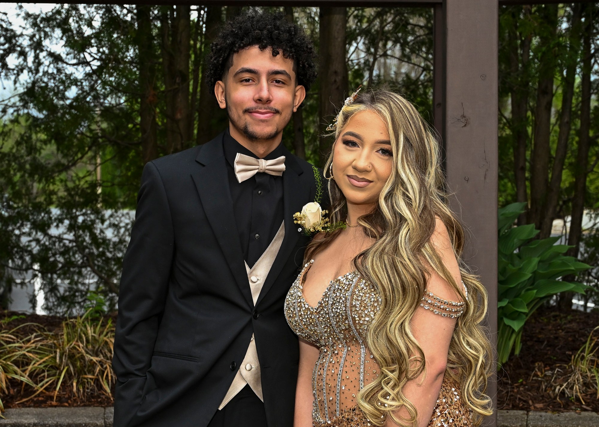 Lincoln Leadership Academy held its prom Thursday, April 30, 2026, at Blue Grillhouse in Bethlehem Township. Students and their guests arrive to the big night. (April Gamiz/The Morning Call)