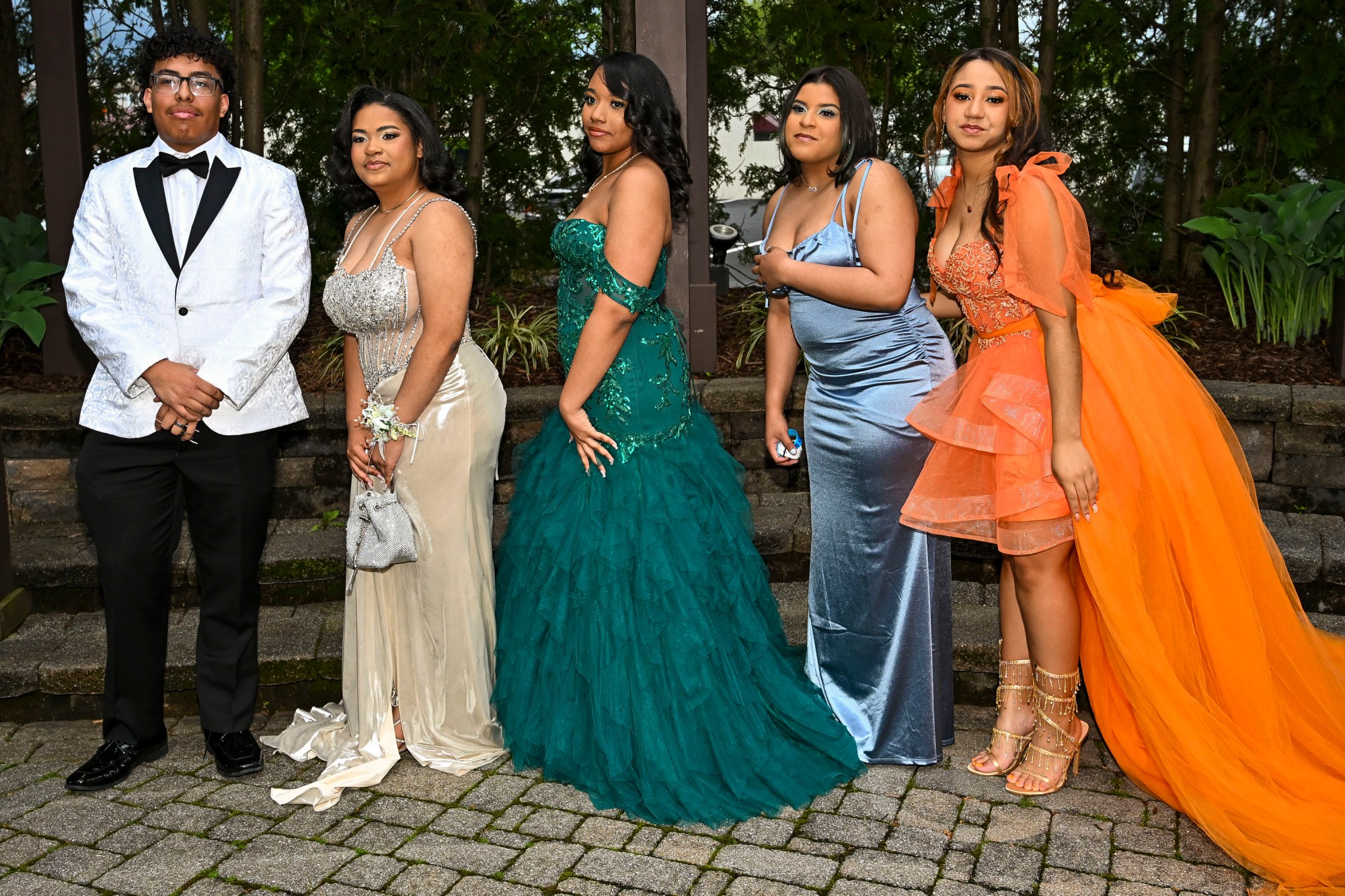 Lincoln Leadership Academy held its prom Thursday, April 30, 2026, at Blue Grillhouse in Bethlehem Township. Students and their guests arrive to the big night. (April Gamiz/The Morning Call)