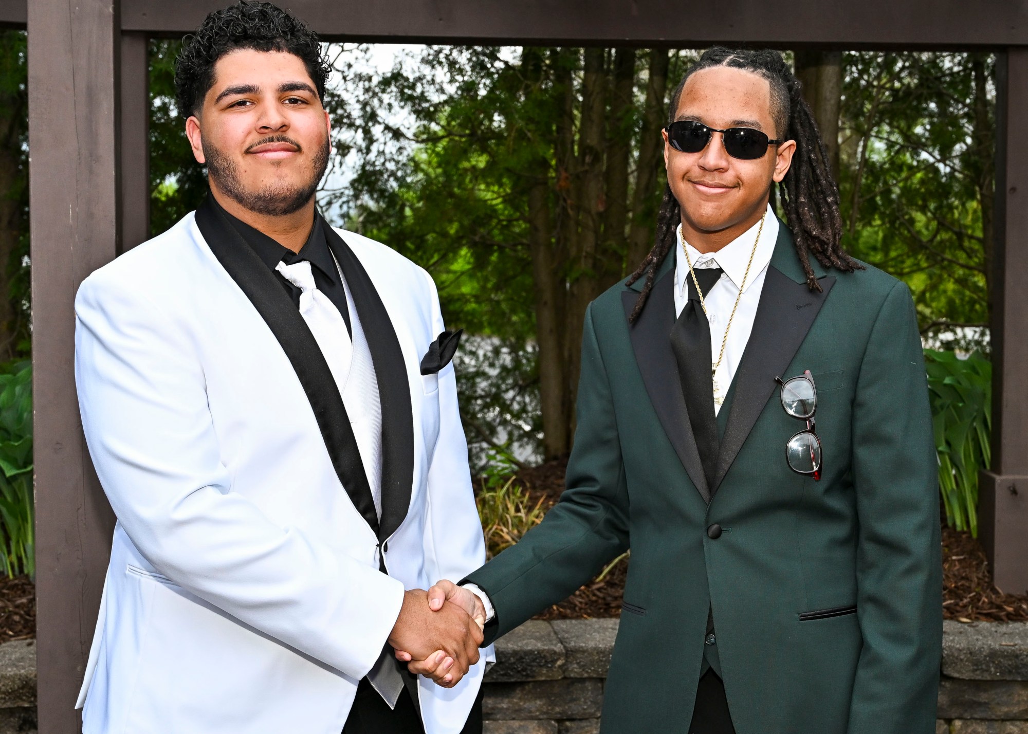 Lincoln Leadership Academy held its prom Thursday, April 30, 2026, at Blue Grillhouse in Bethlehem Township. Students and their guests arrive to the big night. (April Gamiz/The Morning Call)