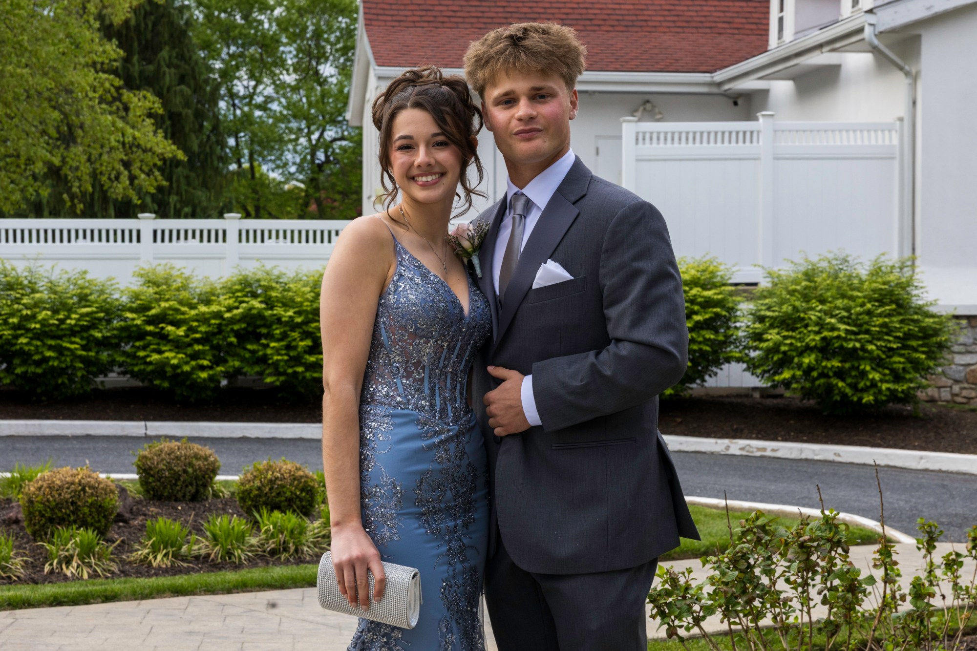 Notre Dame High School-Green Pond held its 2026 prom Friday, May 15, at Northampton Country Club in Bethlehem Township. Students and their guests arrive to the big night. (Jennifer Bogari/Christmas City Studio)