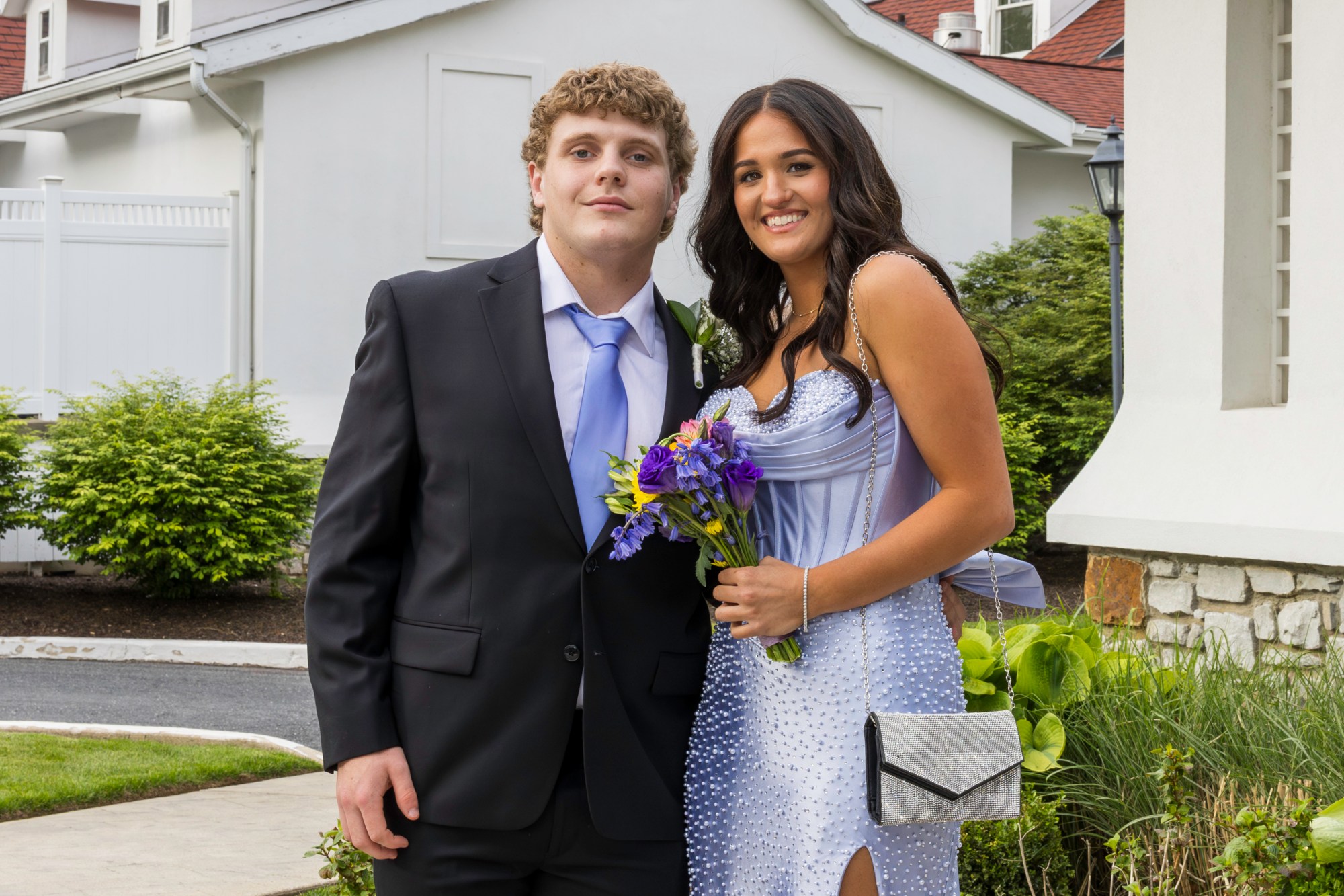 Notre Dame High School-Green Pond held its 2026 prom Friday, May 15, at Northampton Country Club in Bethlehem Township. Students and their guests arrive to the big night. (Jennifer Bogari/Christmas City Studio)