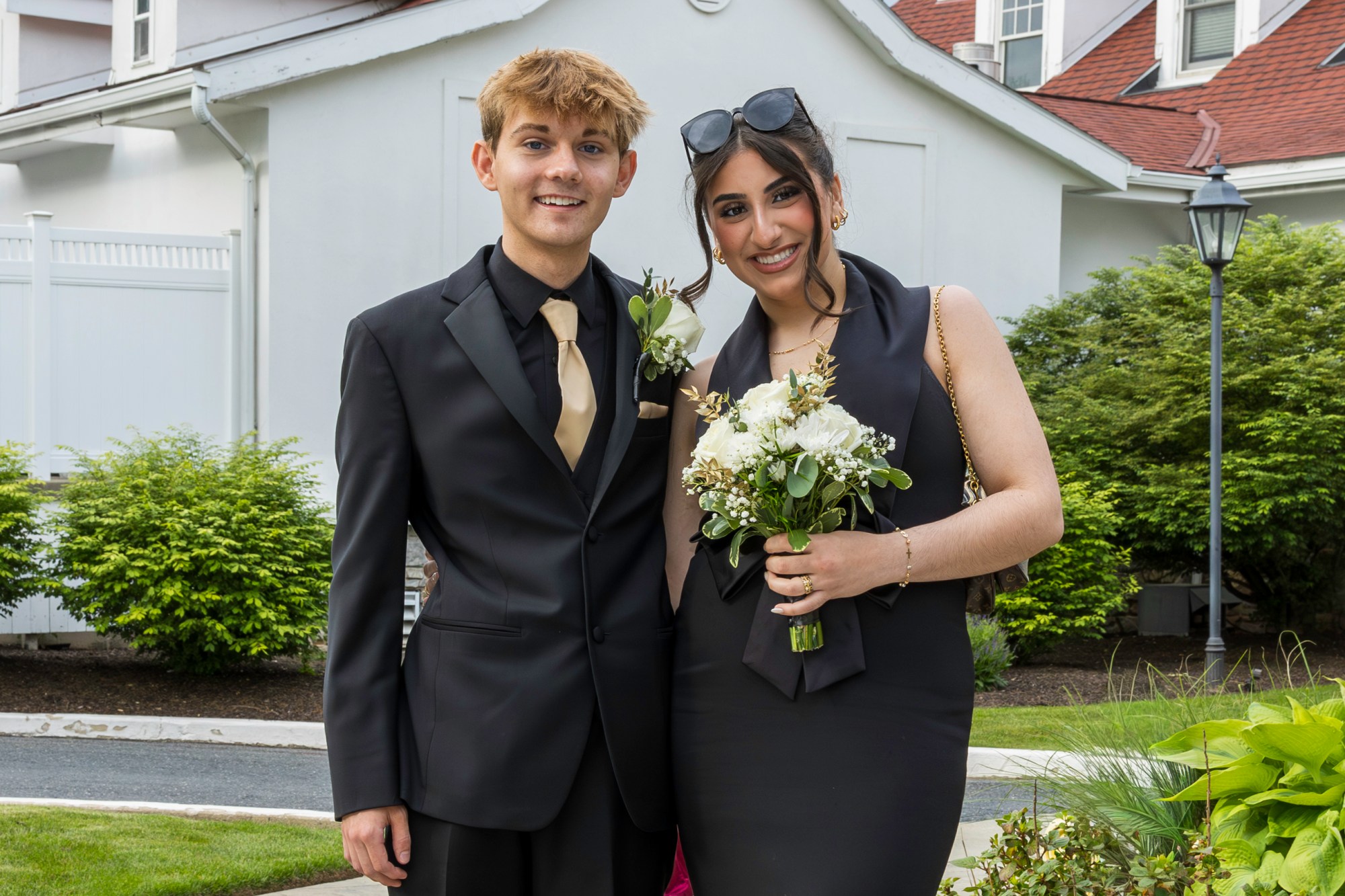 Notre Dame High School-Green Pond held its 2026 prom Friday, May 15, at Northampton Country Club in Bethlehem Township. Students and their guests arrive to the big night. (Jennifer Bogari/Christmas City Studio)