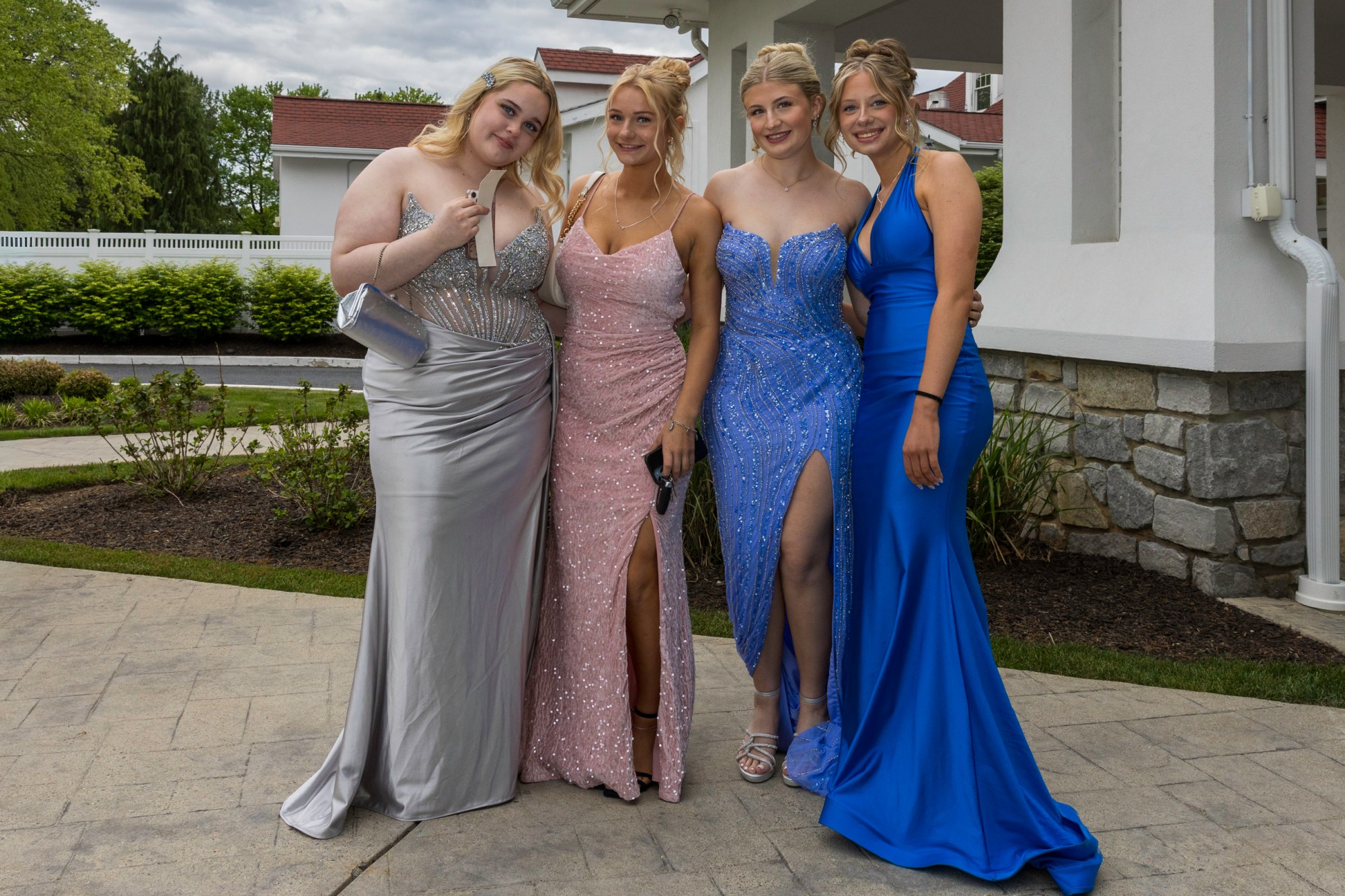 Notre Dame High School-Green Pond held its 2026 prom Friday, May 15, at Northampton Country Club in Bethlehem Township. Students and their guests arrive to the big night. (Jennifer Bogari/Christmas City Studio)