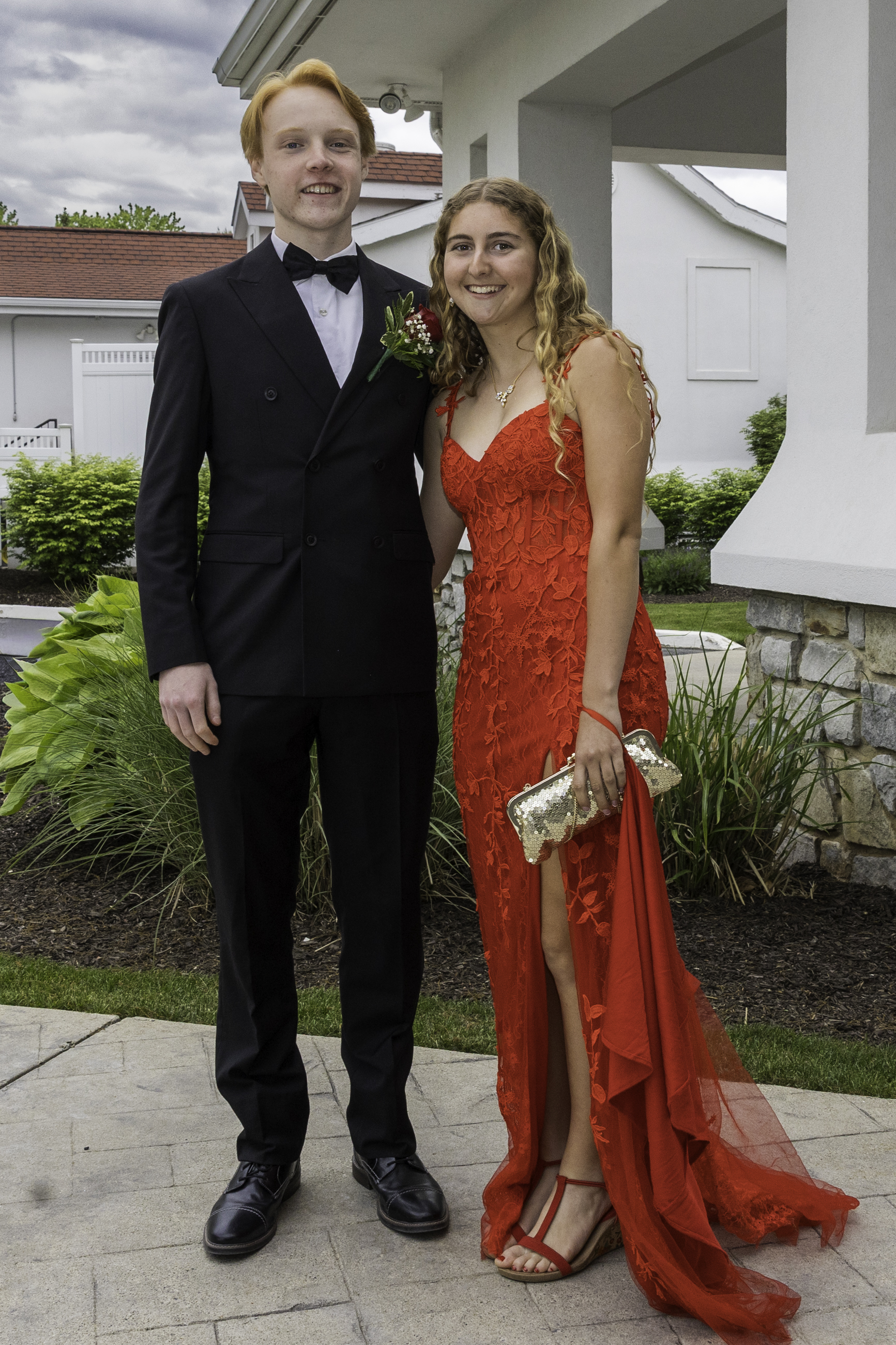 Notre Dame High School-Green Pond held its 2026 prom Friday, May 15, at Northampton Country Club in Bethlehem Township. Students and their guests arrive to the big night. (Jennifer Bogari/Christmas City Studio)