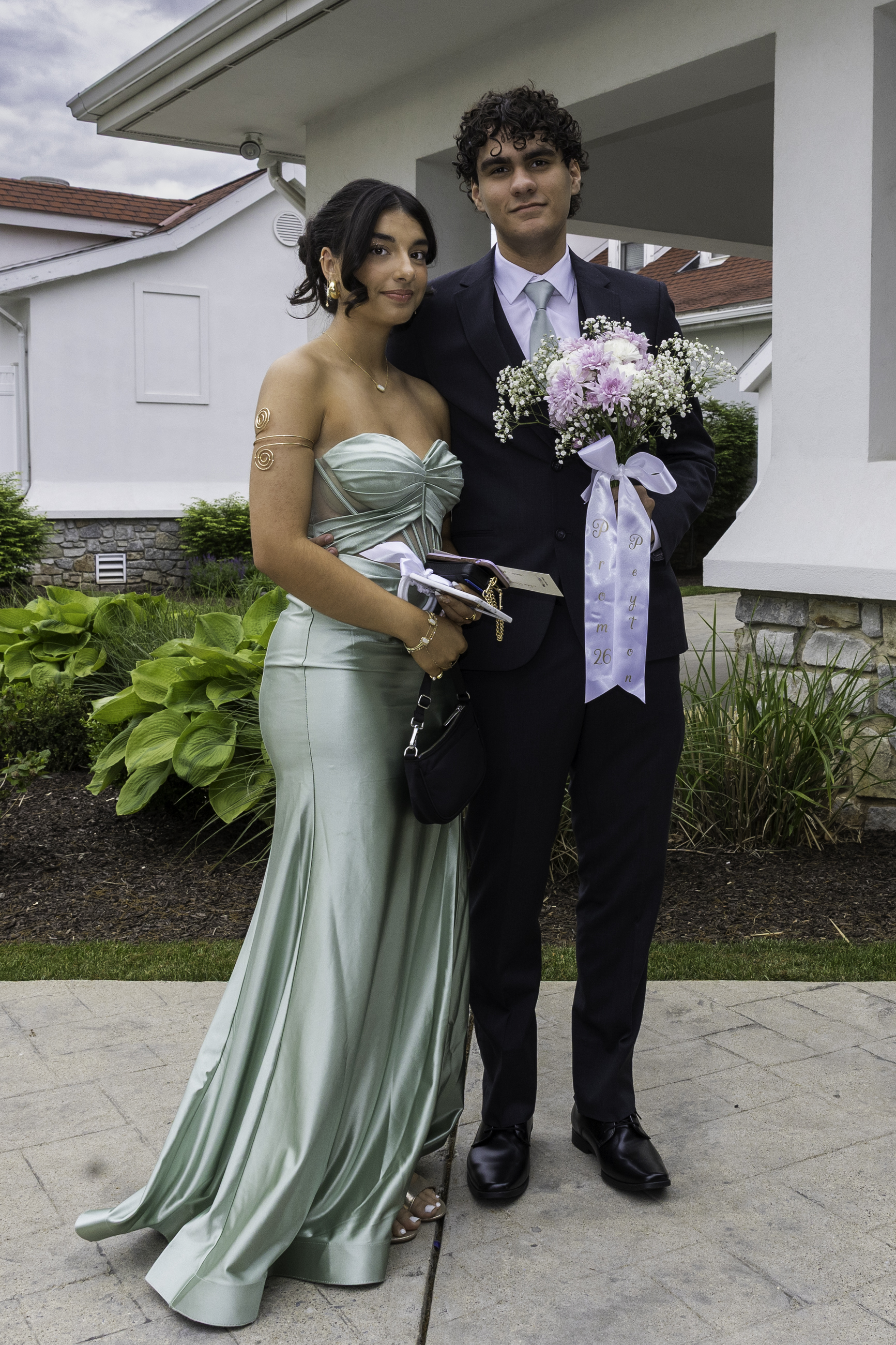 Notre Dame High School-Green Pond held its 2026 prom Friday, May 15, at Northampton Country Club in Bethlehem Township. Students and their guests arrive to the big night. (Jennifer Bogari/Christmas City Studio)