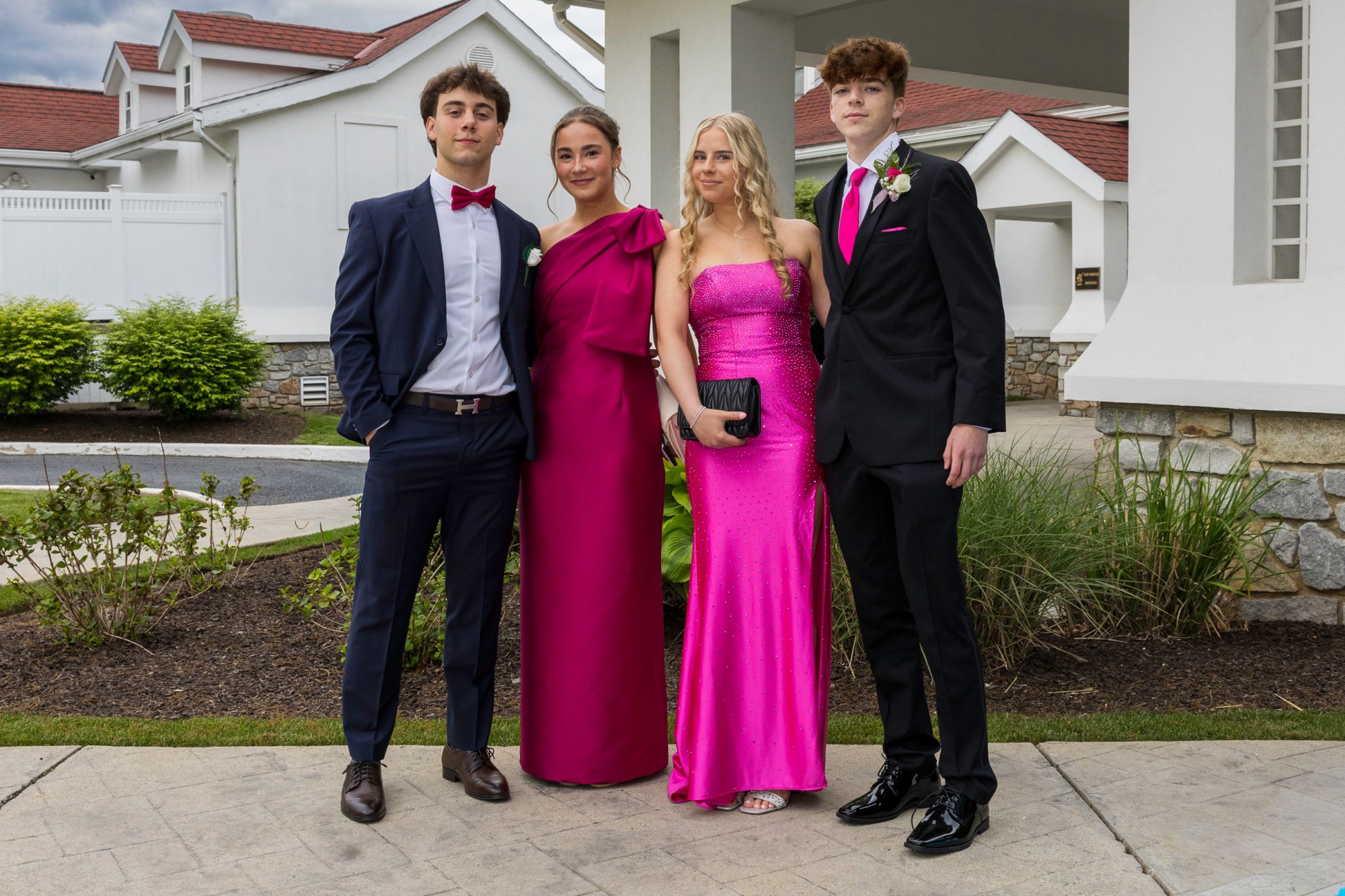 Notre Dame High School-Green Pond held its 2026 prom Friday, May 15, at Northampton Country Club in Bethlehem Township. Students and their guests arrive to the big night. (Jennifer Bogari/Christmas City Studio)