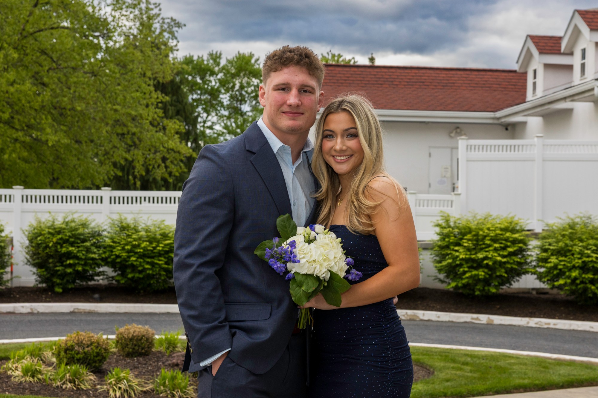 Notre Dame High School-Green Pond held its 2026 prom Friday, May 15, at Northampton Country Club in Bethlehem Township. Students and their guests arrive to the big night. (Jennifer Bogari/Christmas City Studio)