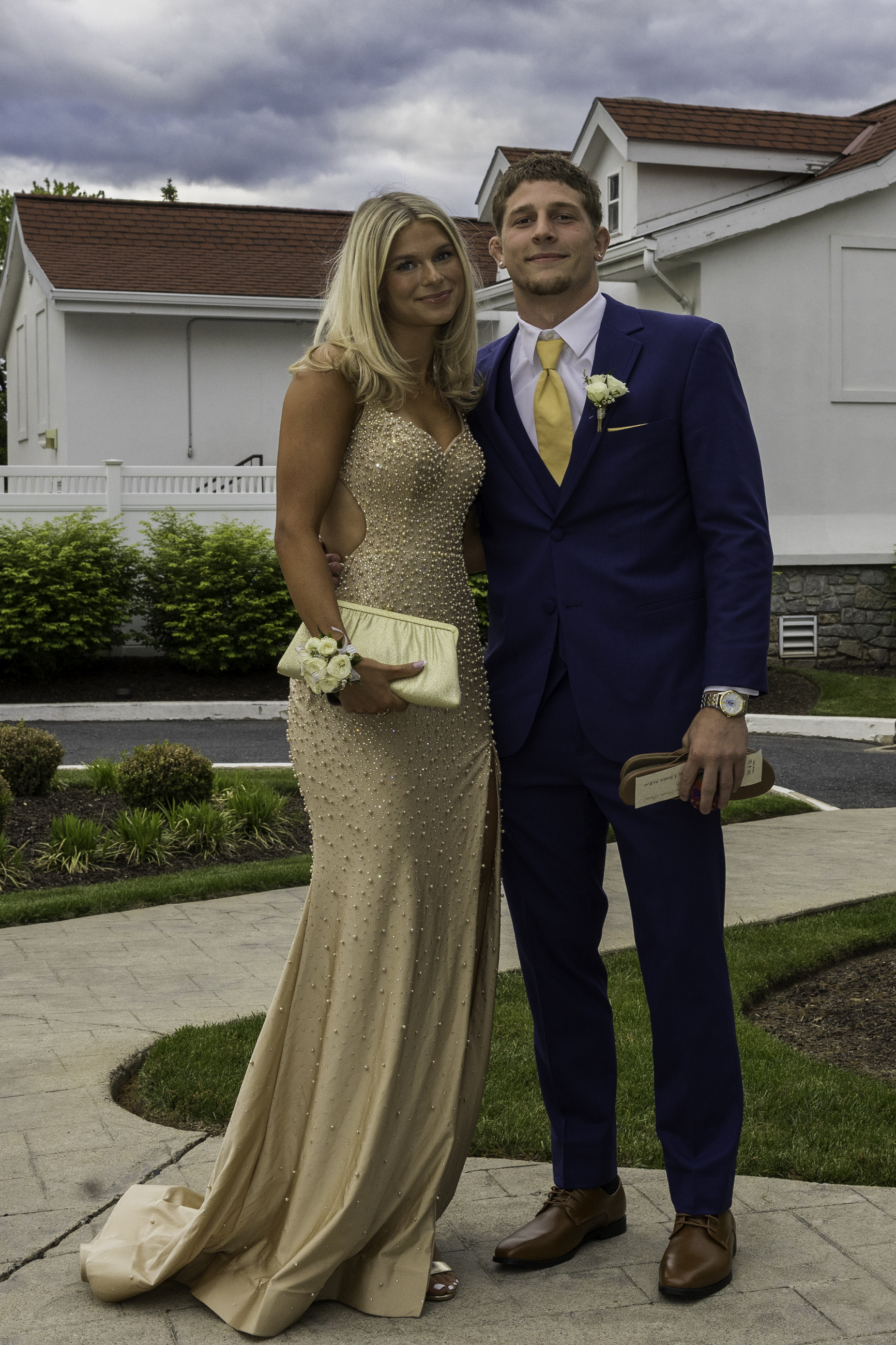 Notre Dame High School-Green Pond held its 2026 prom Friday, May 15, at Northampton Country Club in Bethlehem Township. Students and their guests arrive to the big night. (Jennifer Bogari/Christmas City Studio)